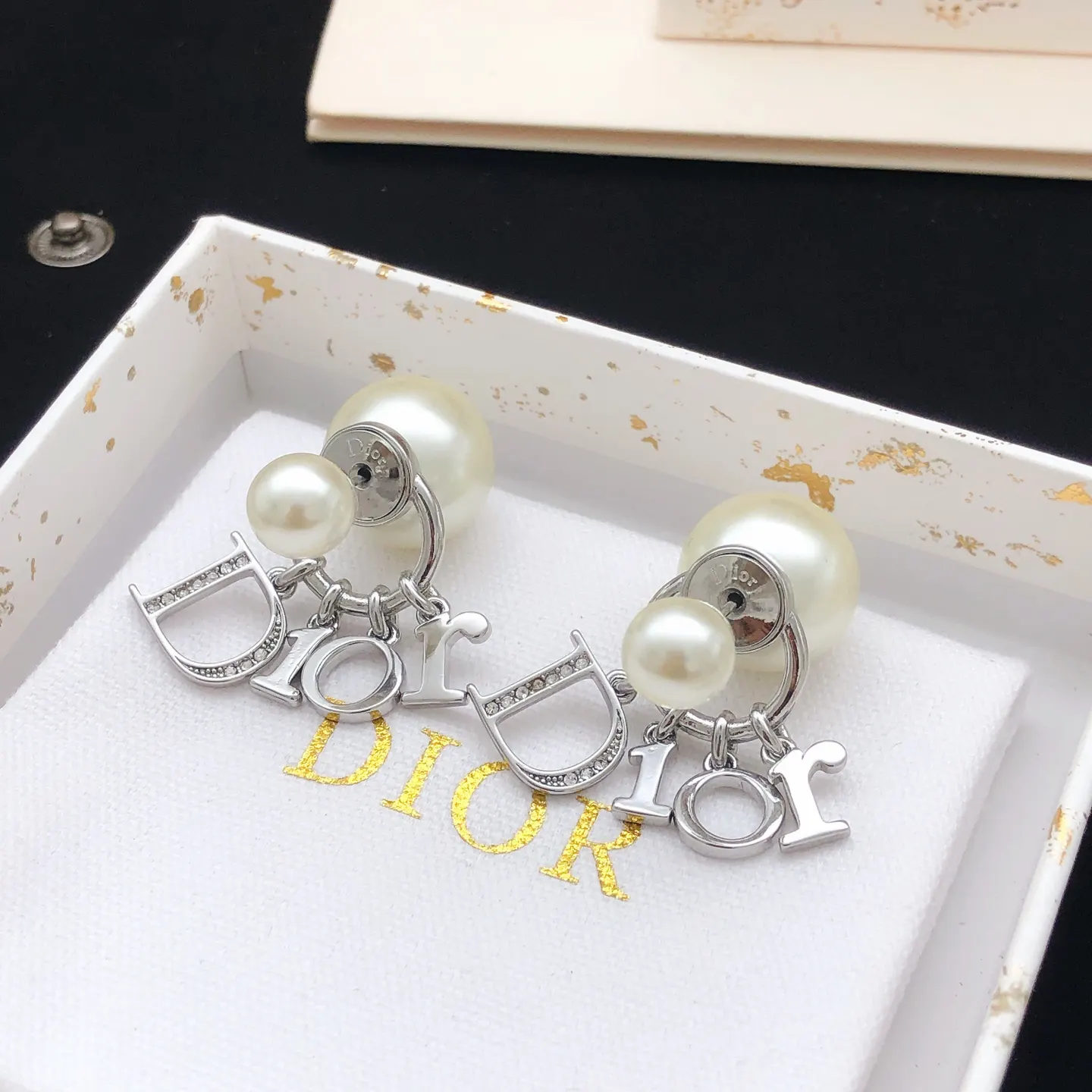 Dior 银色 珍珠 耳饰