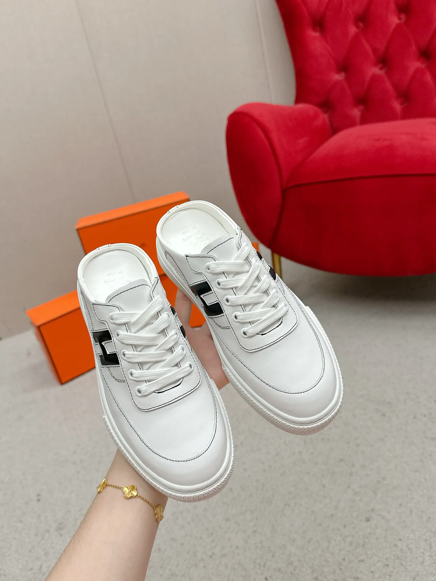 Hermès 羊皮 运动鞋