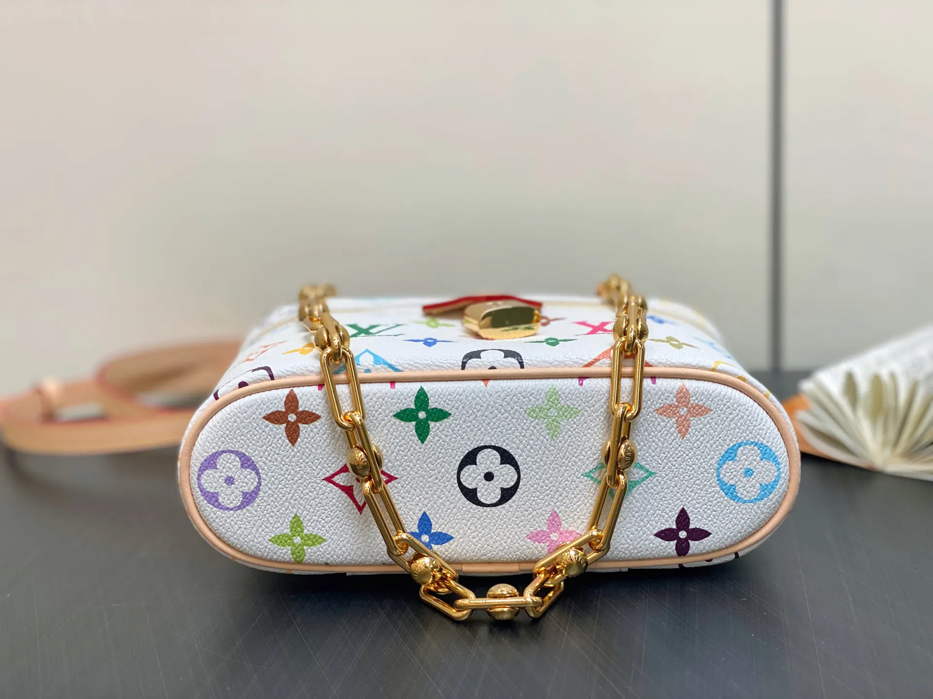 Louis Vuitton Chain Bag Leather
