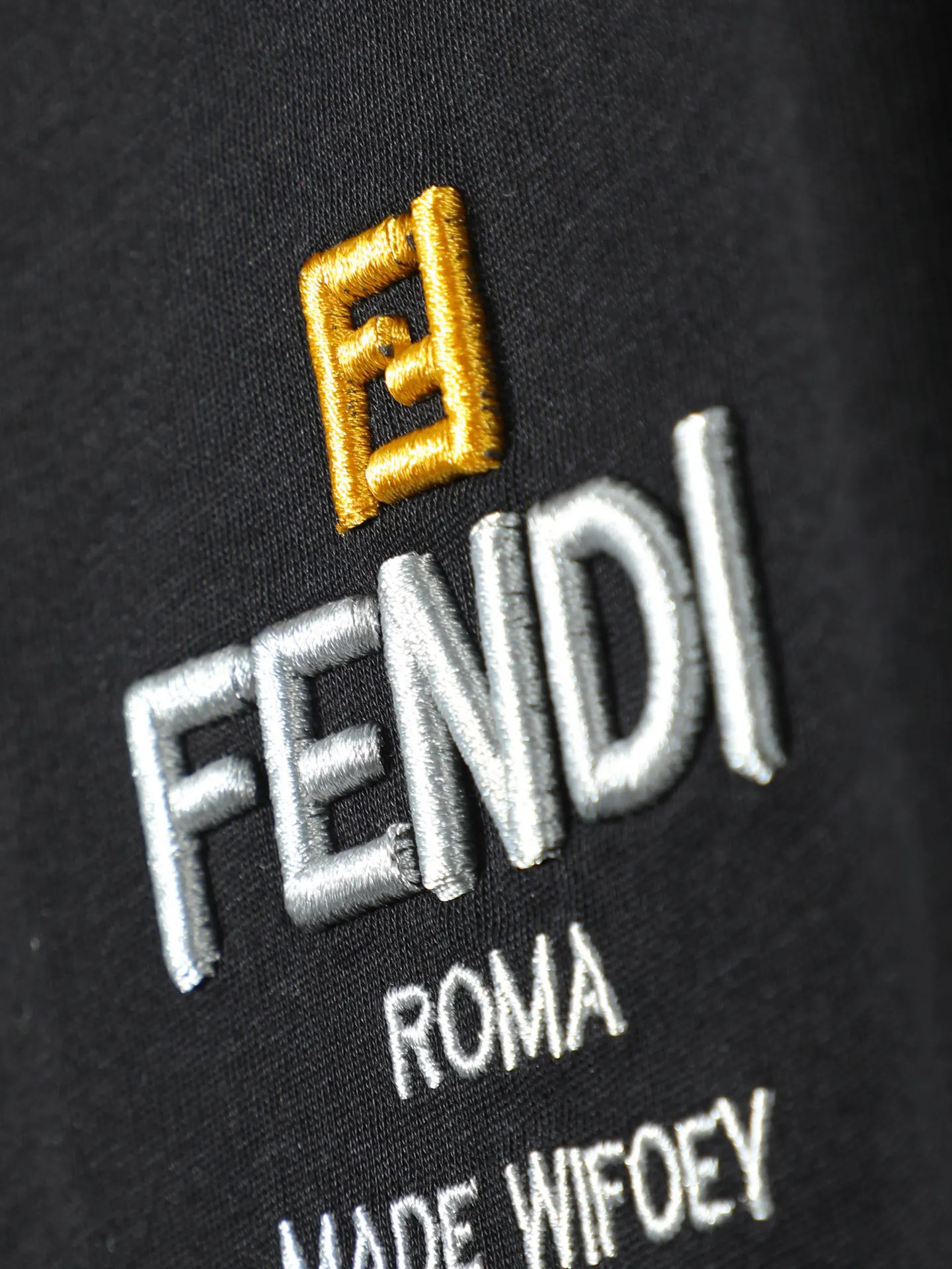 Fendi 2026春夏 Logo 刺绣 短袖T恤 日常百搭款 款4