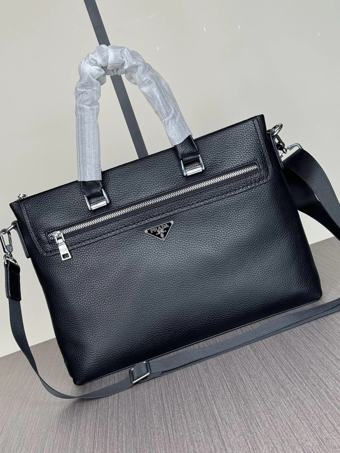 Prada 黑色 小牛皮 公文包 商務通勤款