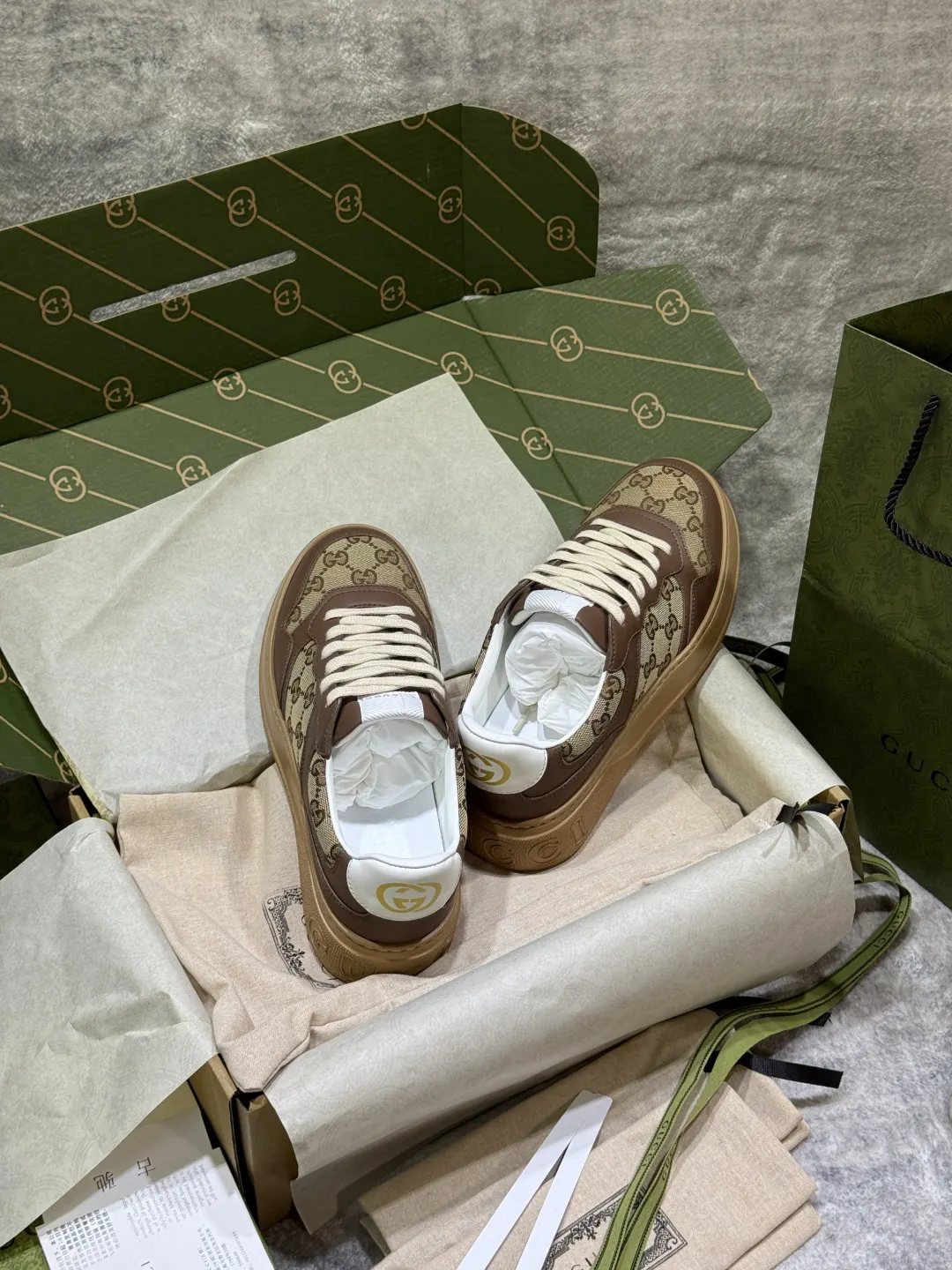 Gucci Logo Sneakers Image 4 Gucci Logo Sneakers Image 4