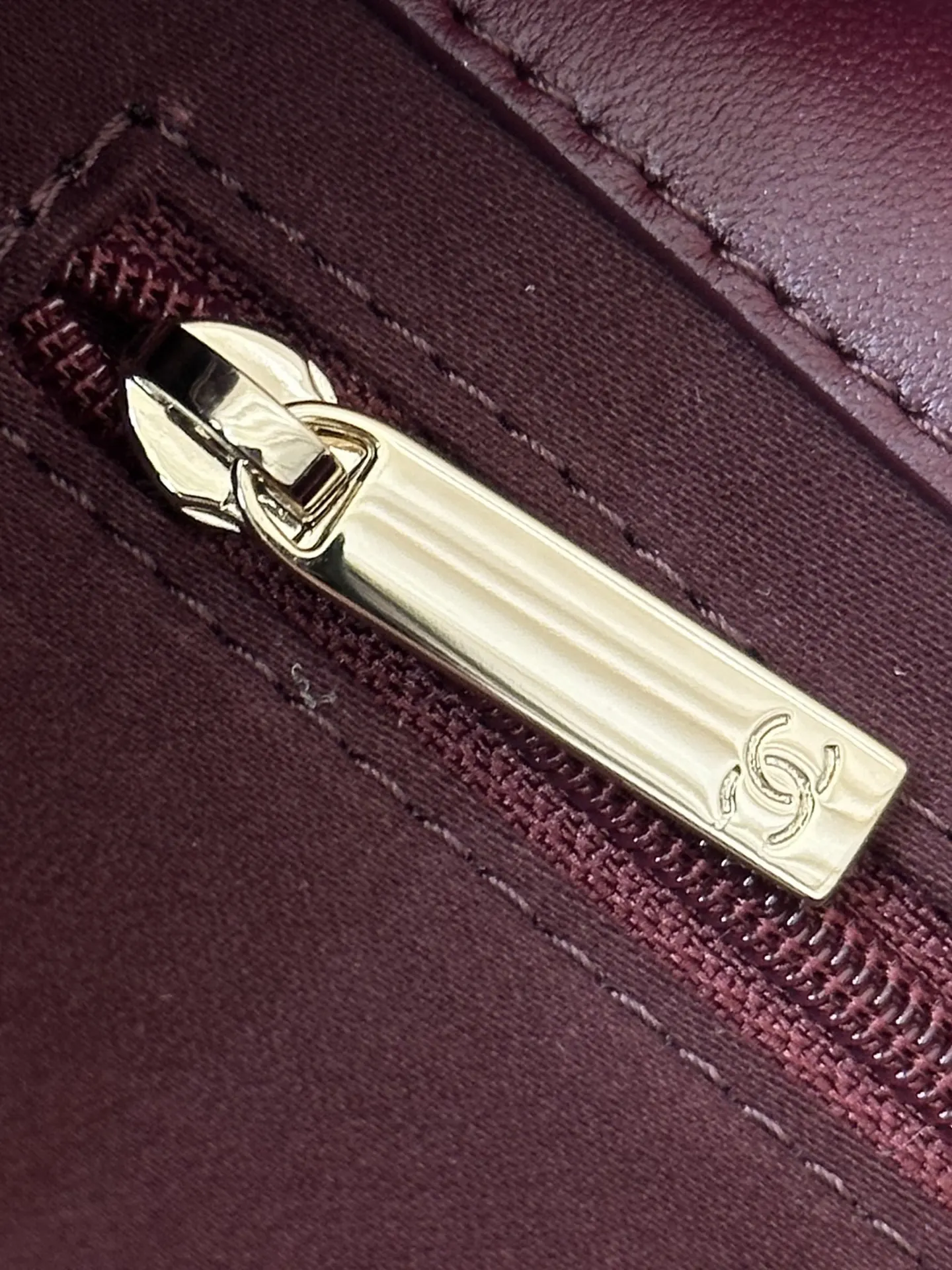 Silver Gold Top Handle Bag Commuter