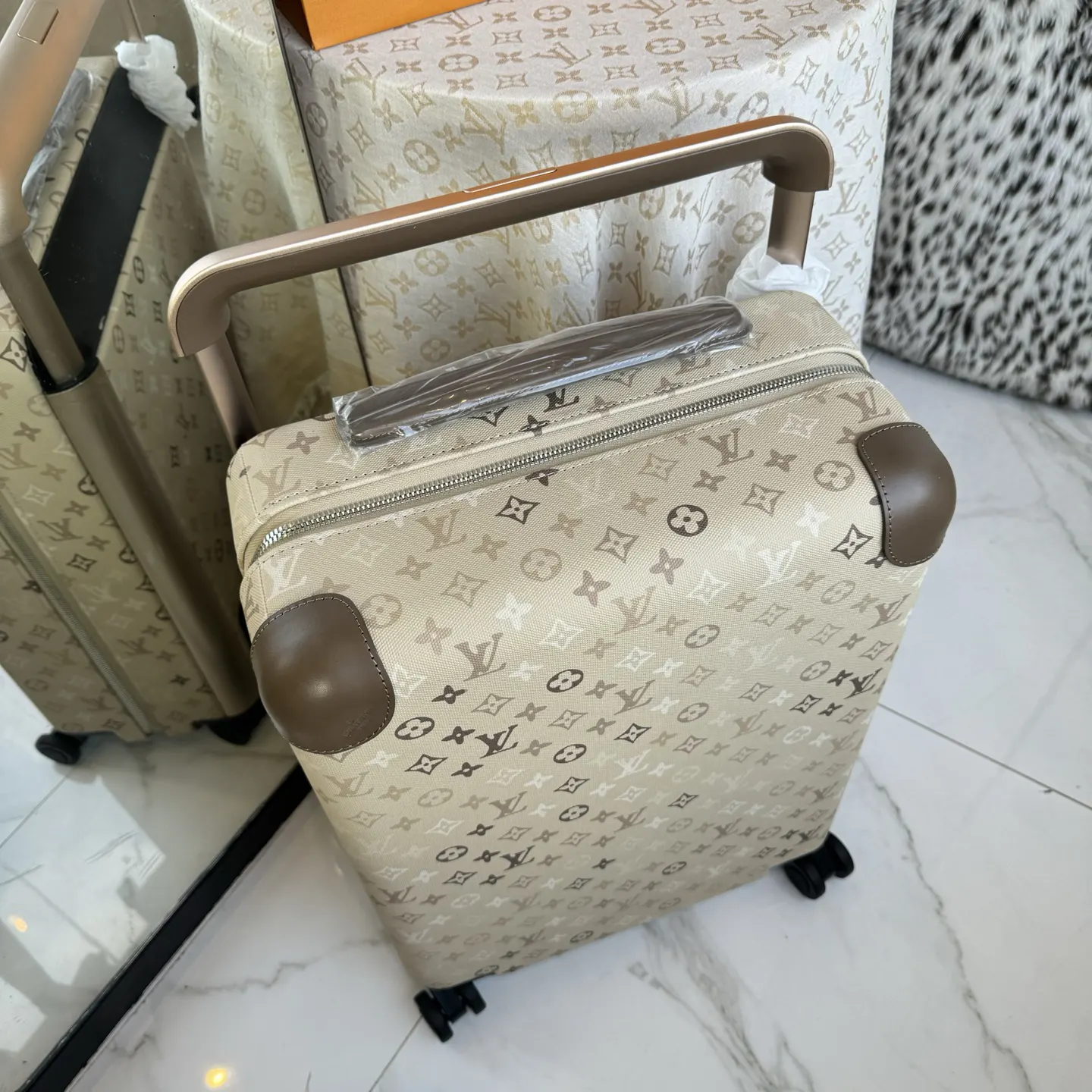 Louis Vuitton Monogram Suitcase Travel Lightweight