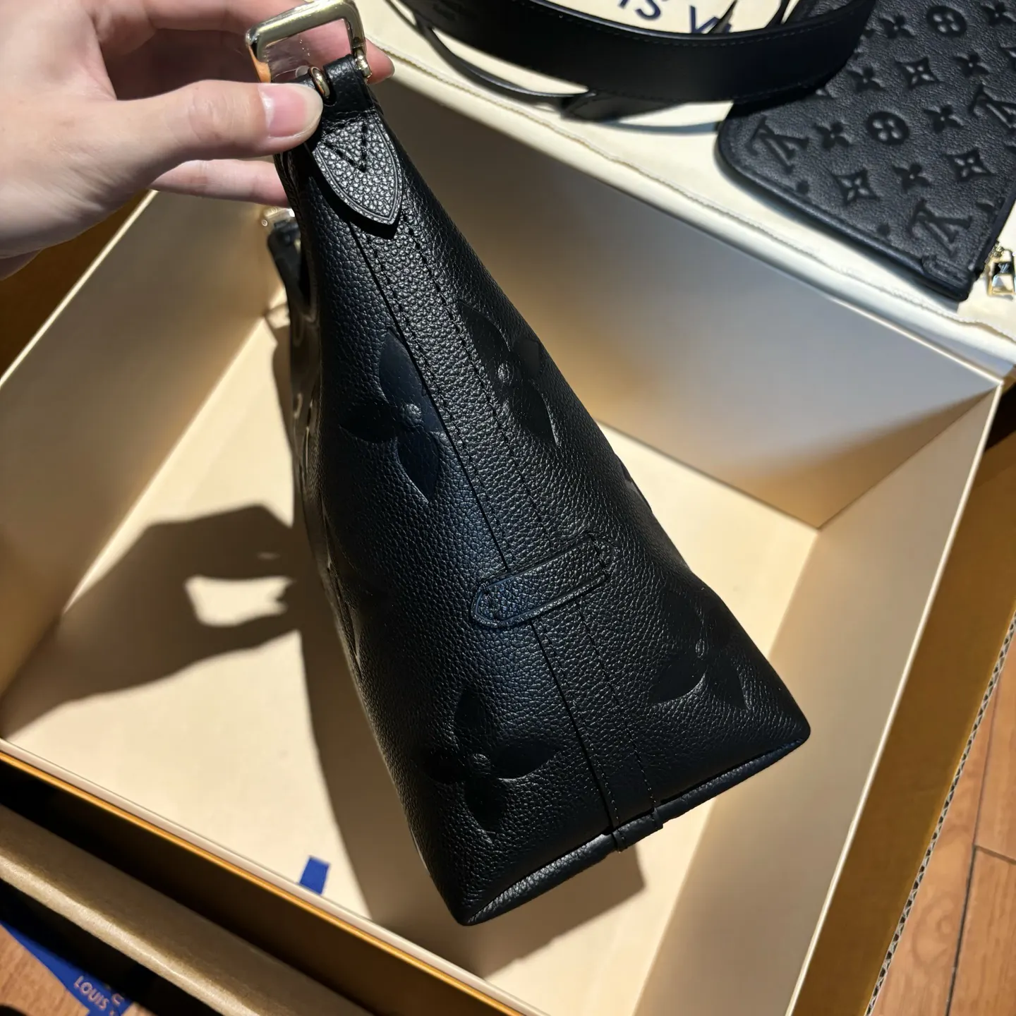 CarryAll 黑色 水桶包 休闲水桶款