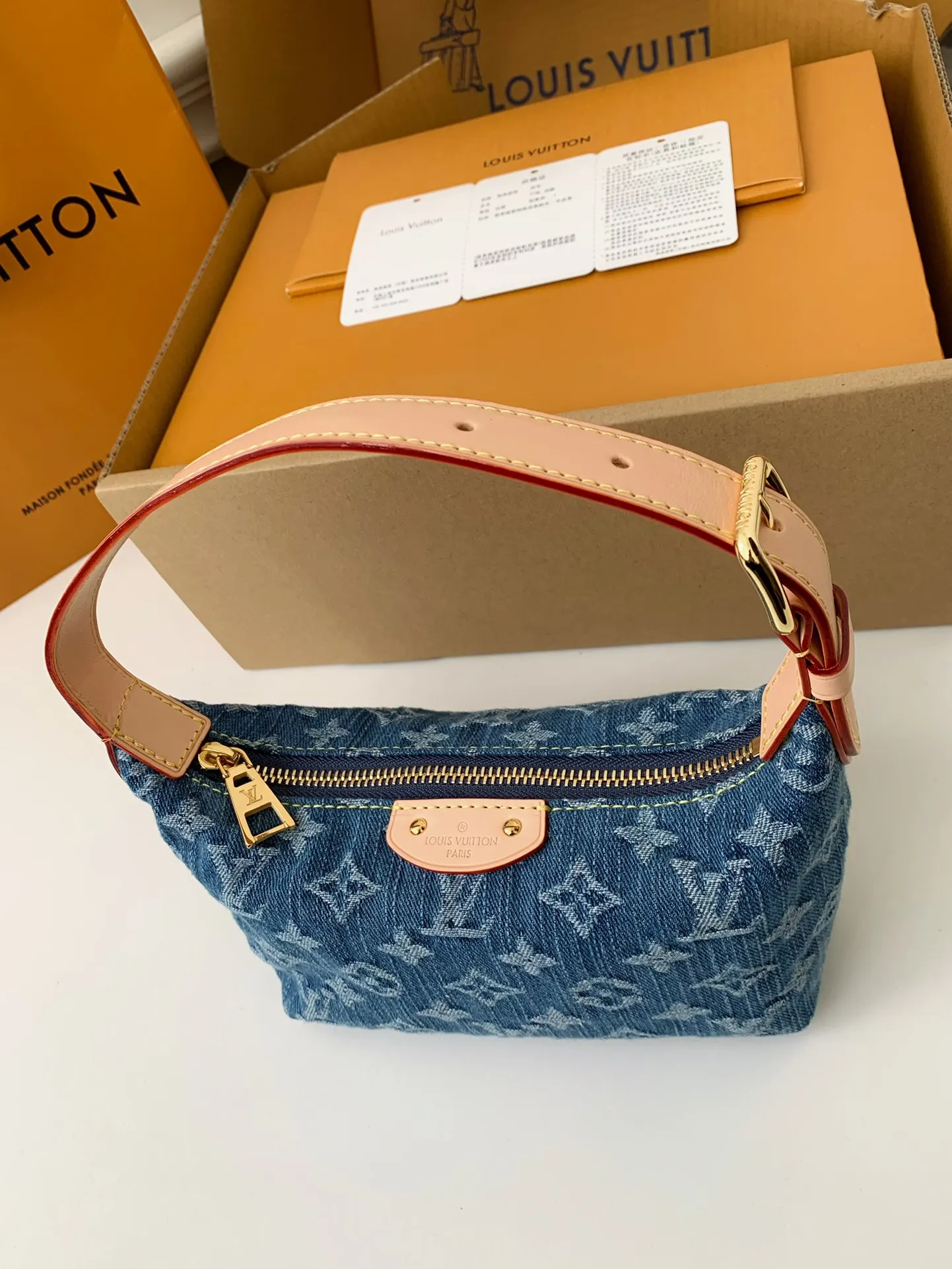 牛仔 Hills Pochette 牛仔手拿包 精致手拿款