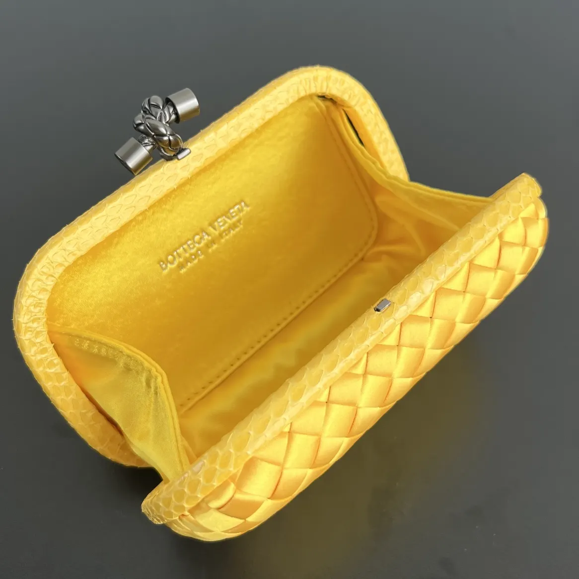 Bottega Veneta 化妆包 便携收纳款