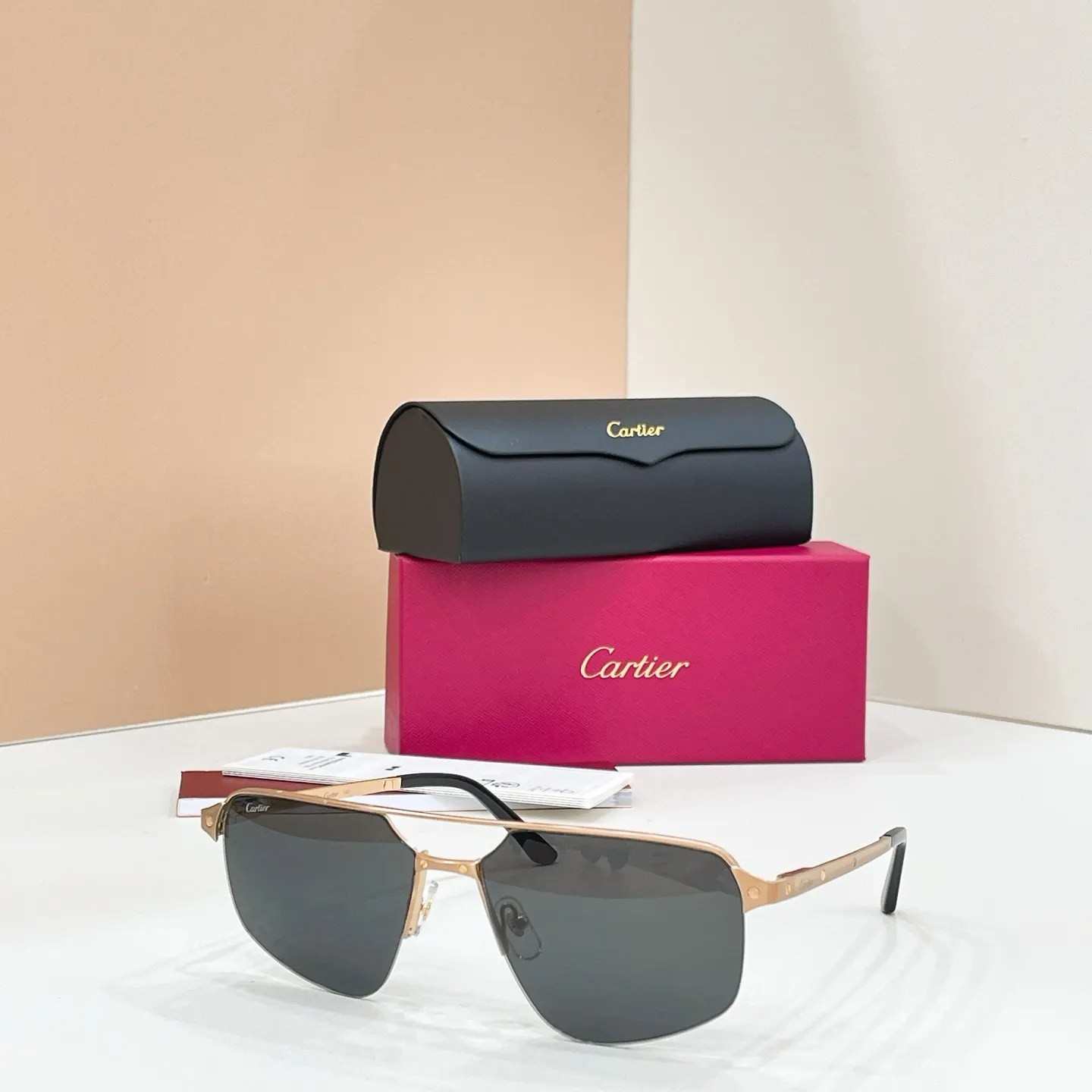 Cartier 墨镜 時尚防晒款