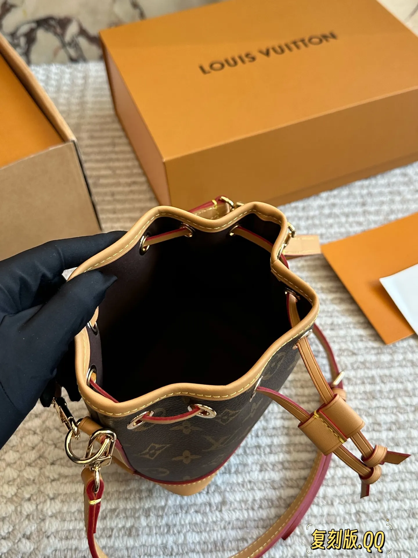 Louis Vuitton Monogram Bucket Bag Casual