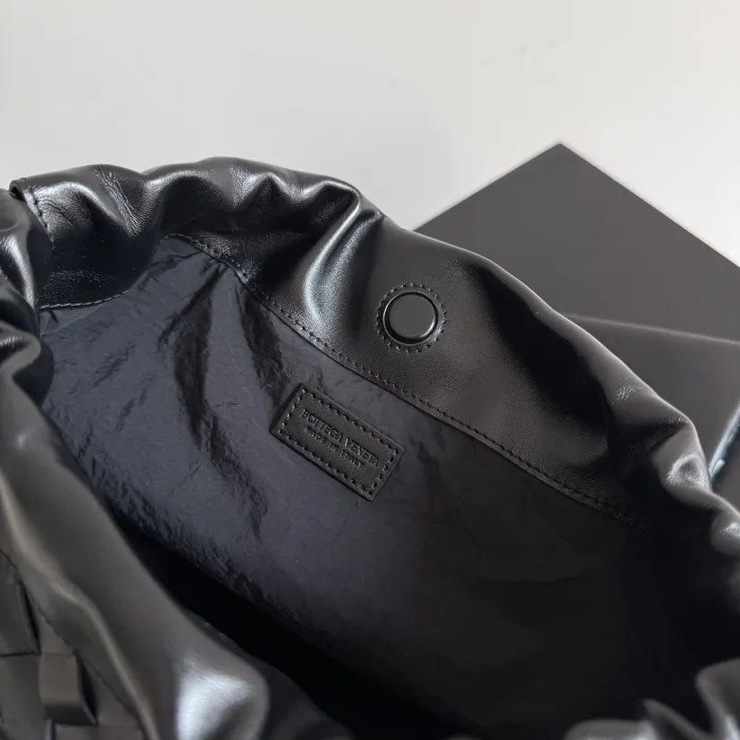 Bottega Veneta 皮革 手拿包 精致手拿款