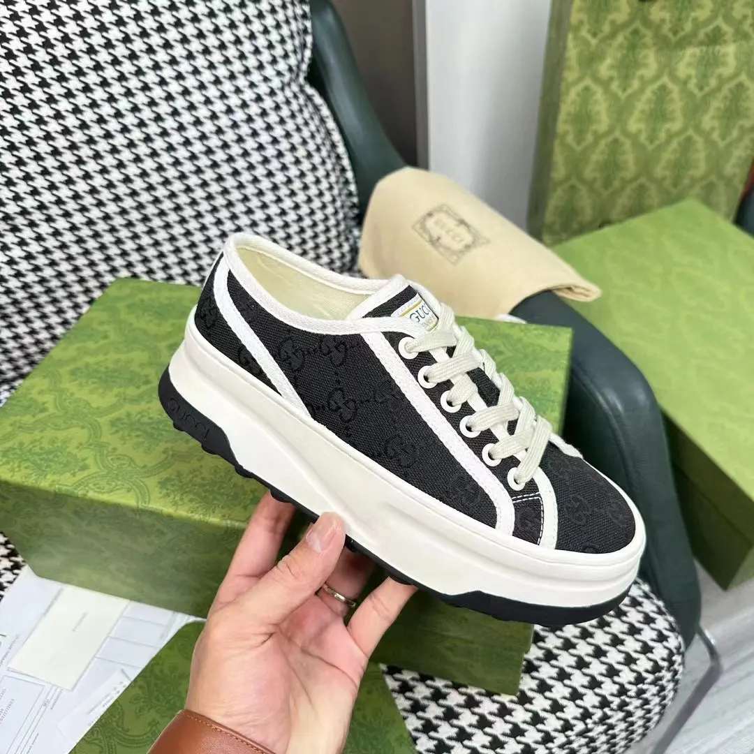 Gucci Logo Sneakers Image 4 Gucci Logo Sneakers Image 4
