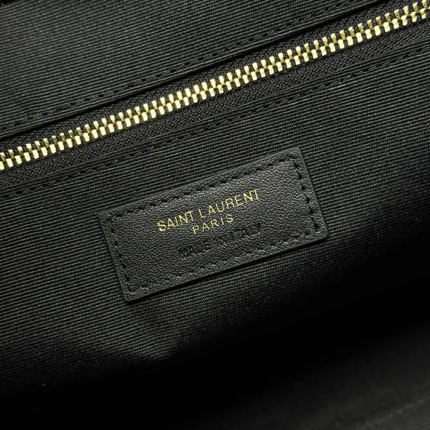 YSL 黑色 金色 牛皮 托特包 大容量托特款(數字9) YSL 黑色 金色 牛皮 托特包 大容量托特款(數字9)