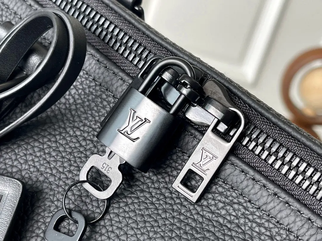 Louis Vuitton Black Fashion Item Travel Leather