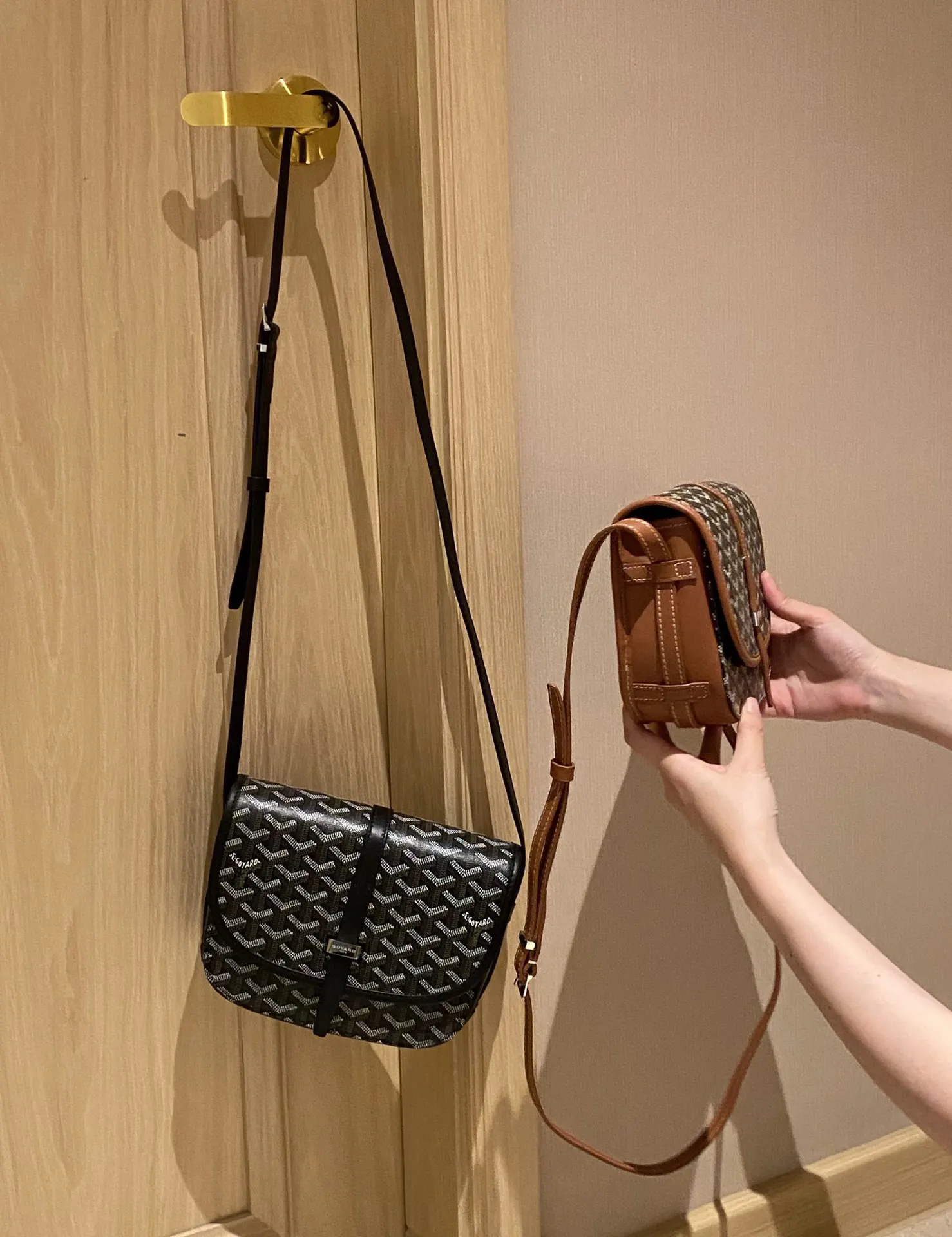 Goyard 黑色 棕色 斜挎包 轻便斜挎款