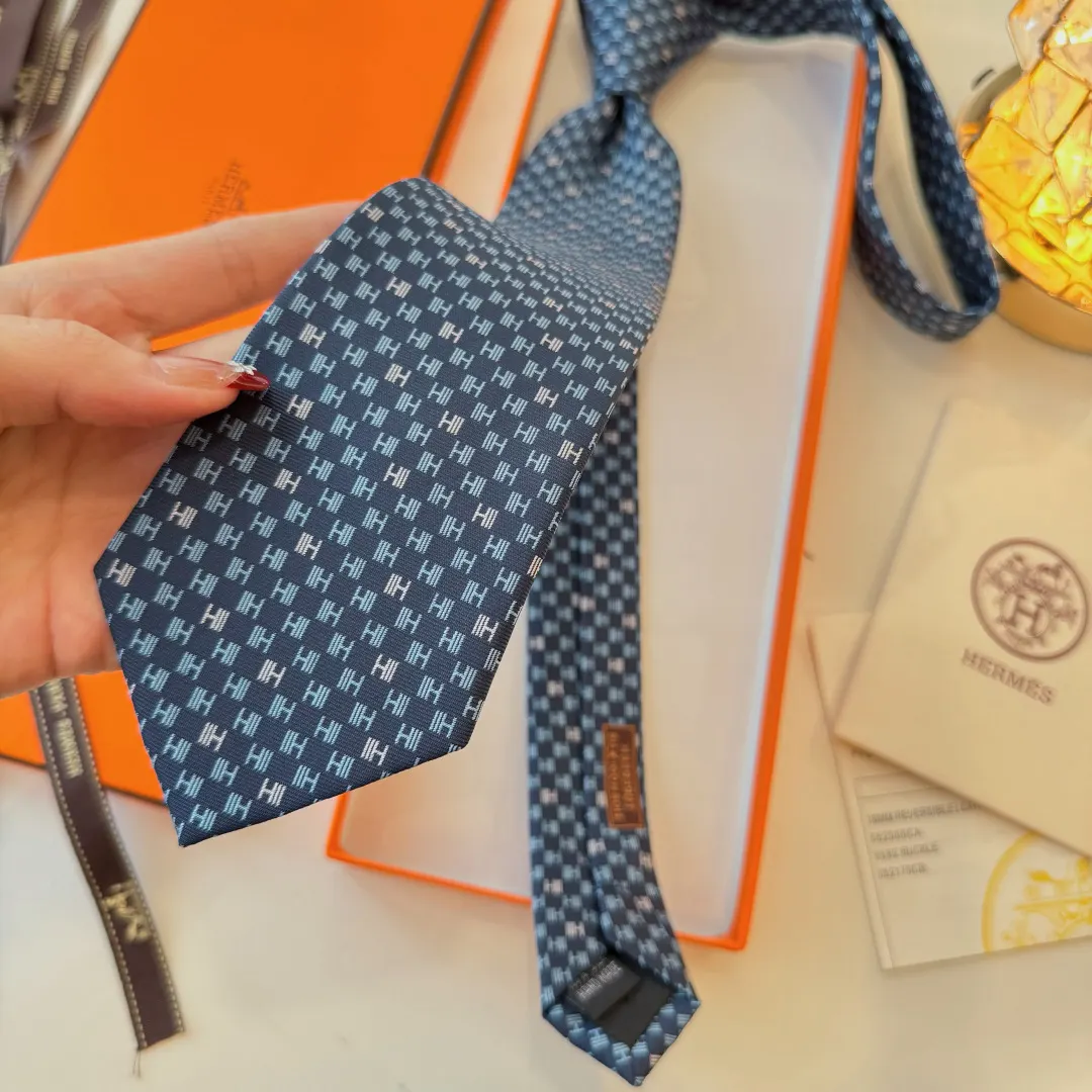 Hermès 橙色 领带 精致配饰