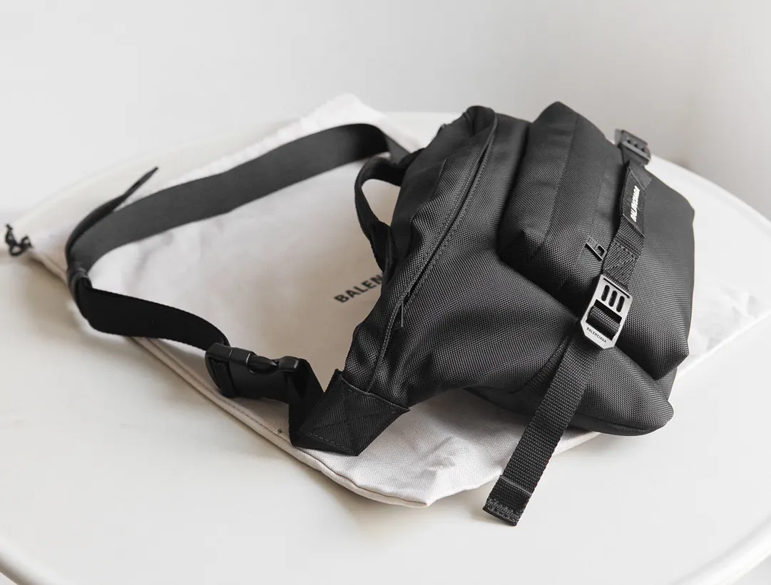 Balenciaga 尼龙 腰包 休闲腰包款