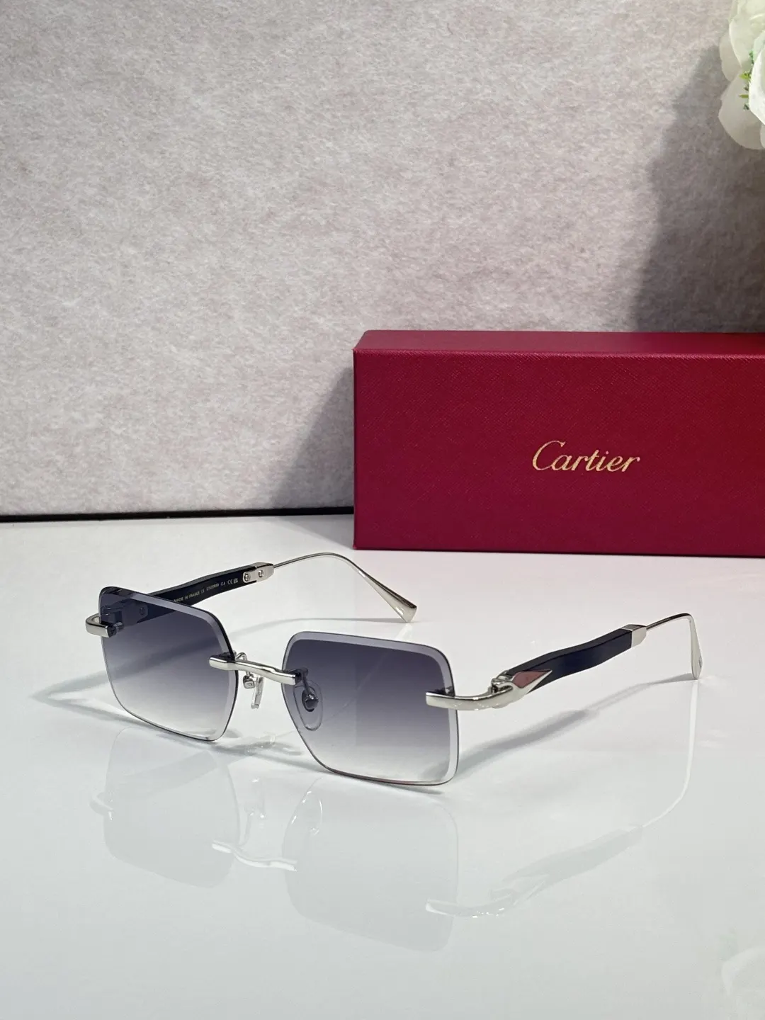 Cartier 墨镜 时尚防晒款 款25