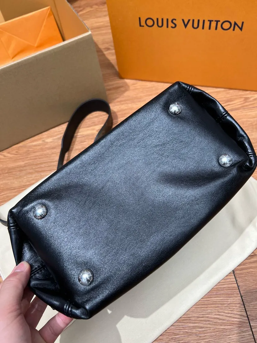 CarryAll 羊皮 水桶包 休閒水桶款