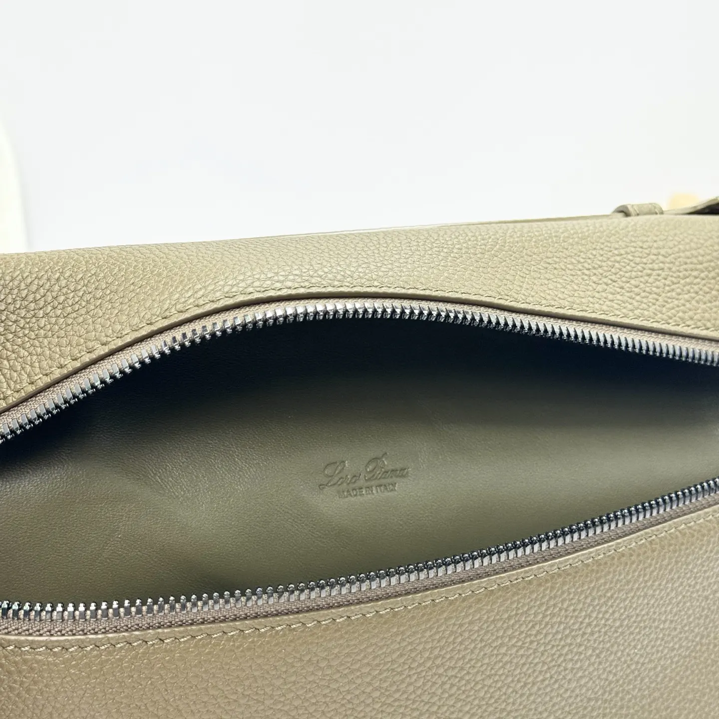 棕色 牛皮 Loro piana 诺悠翩雅 Extra 手拿包 精致手拿款