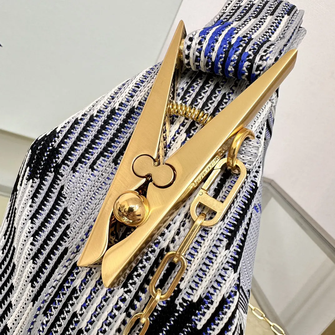Burberry 雙肩包 实用雙肩款
