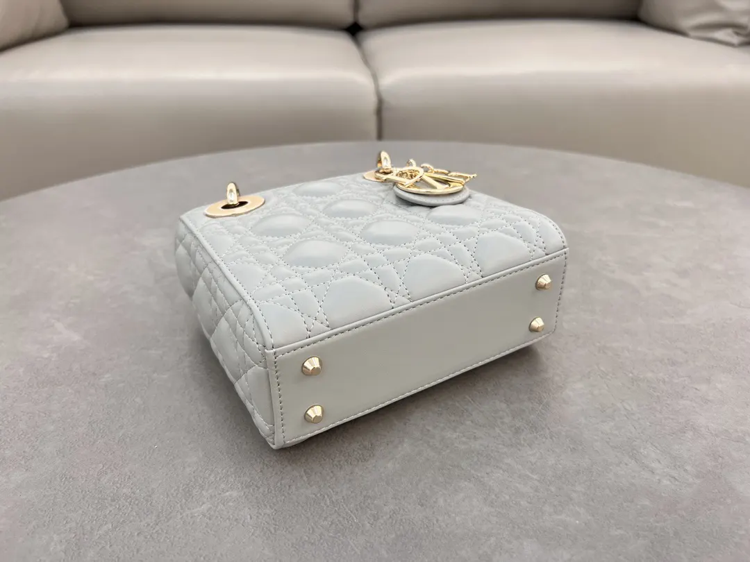 Dior Lady Dior 银灰色羊皮手提斜挎包 小号款 经典款