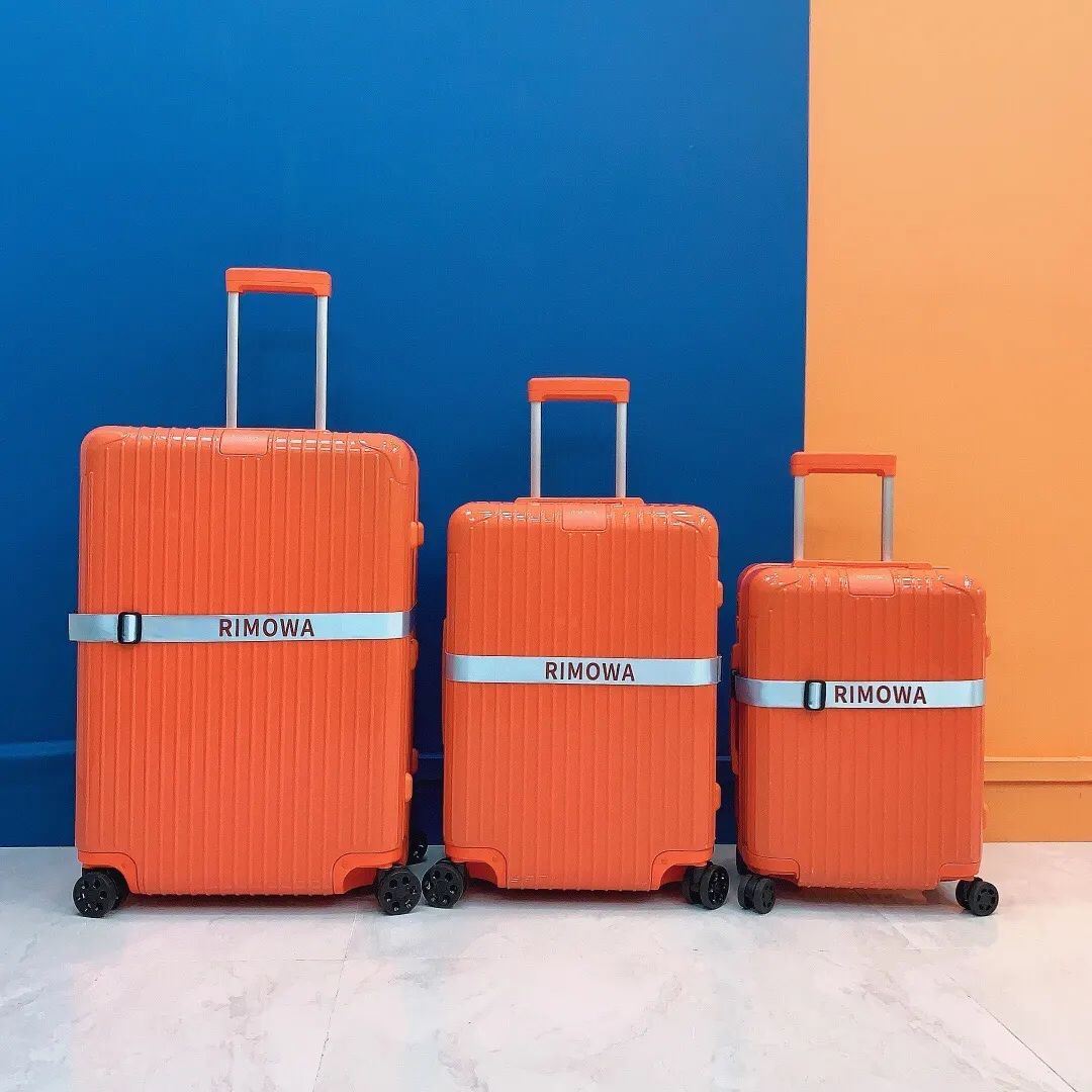 黑色 白色 RIMOWA 日默瓦Essential 行李箱 旅行拉杆款 輕便出行款