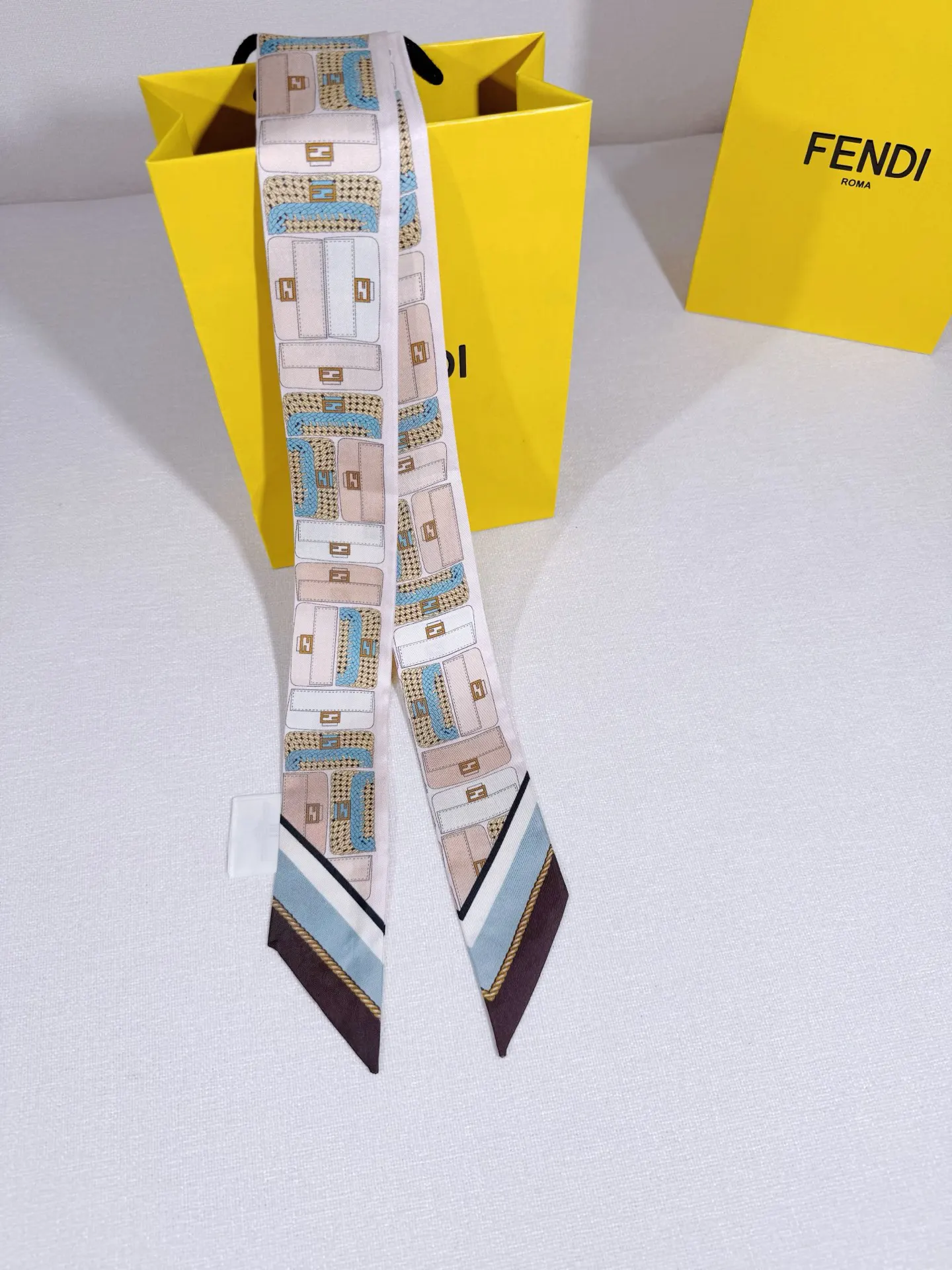 Fendi 米色 腰帶 通勤百搭款