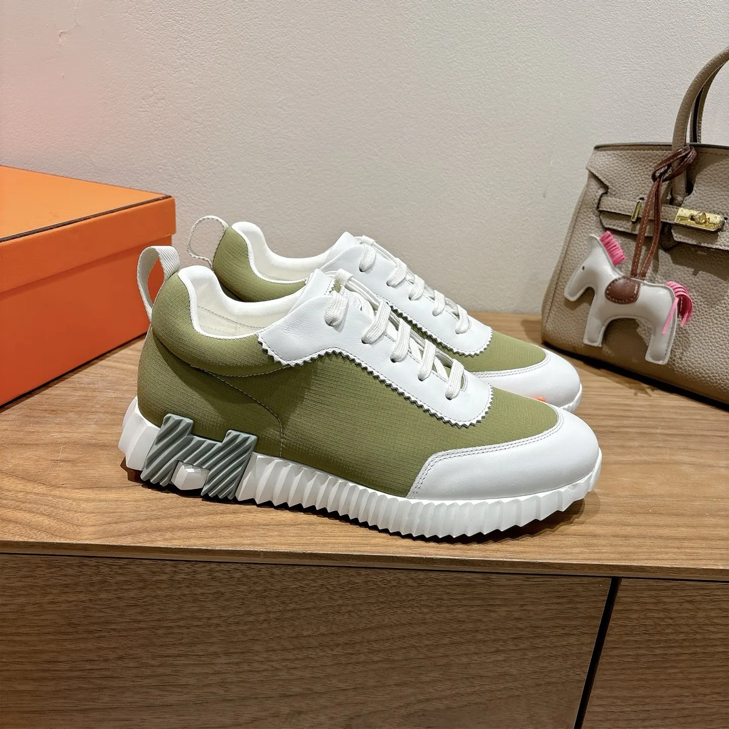 Hermès SS 运动鞋(數字3) Hermès SS 运动鞋(數字3)