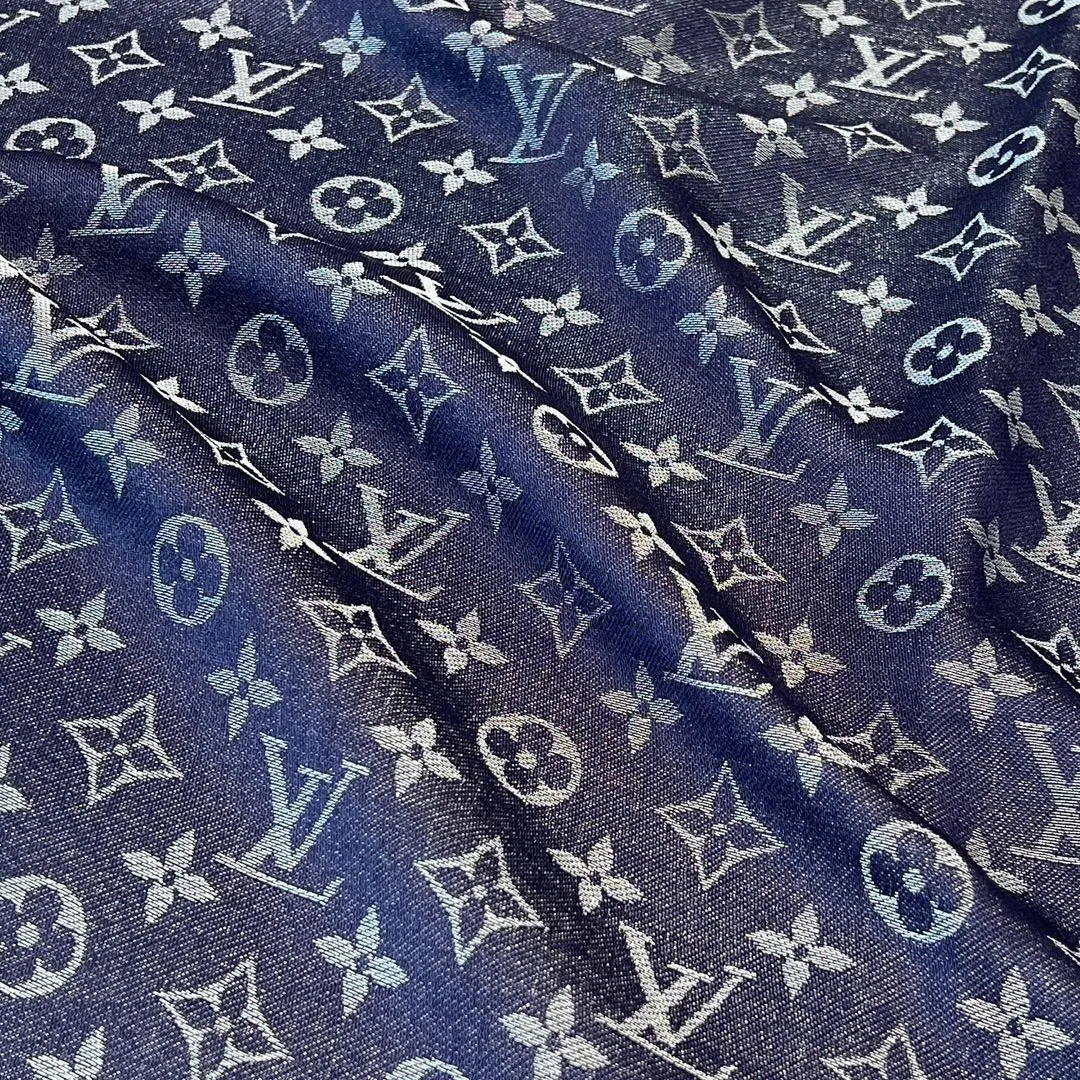 Louis Vuitton 藍色 羊毛 提花 Mo披肩 保暖披肩 圍巾(數字7) Louis Vuitton 藍色 羊毛 提花 Mo披肩 保暖披肩 圍巾(數字7)