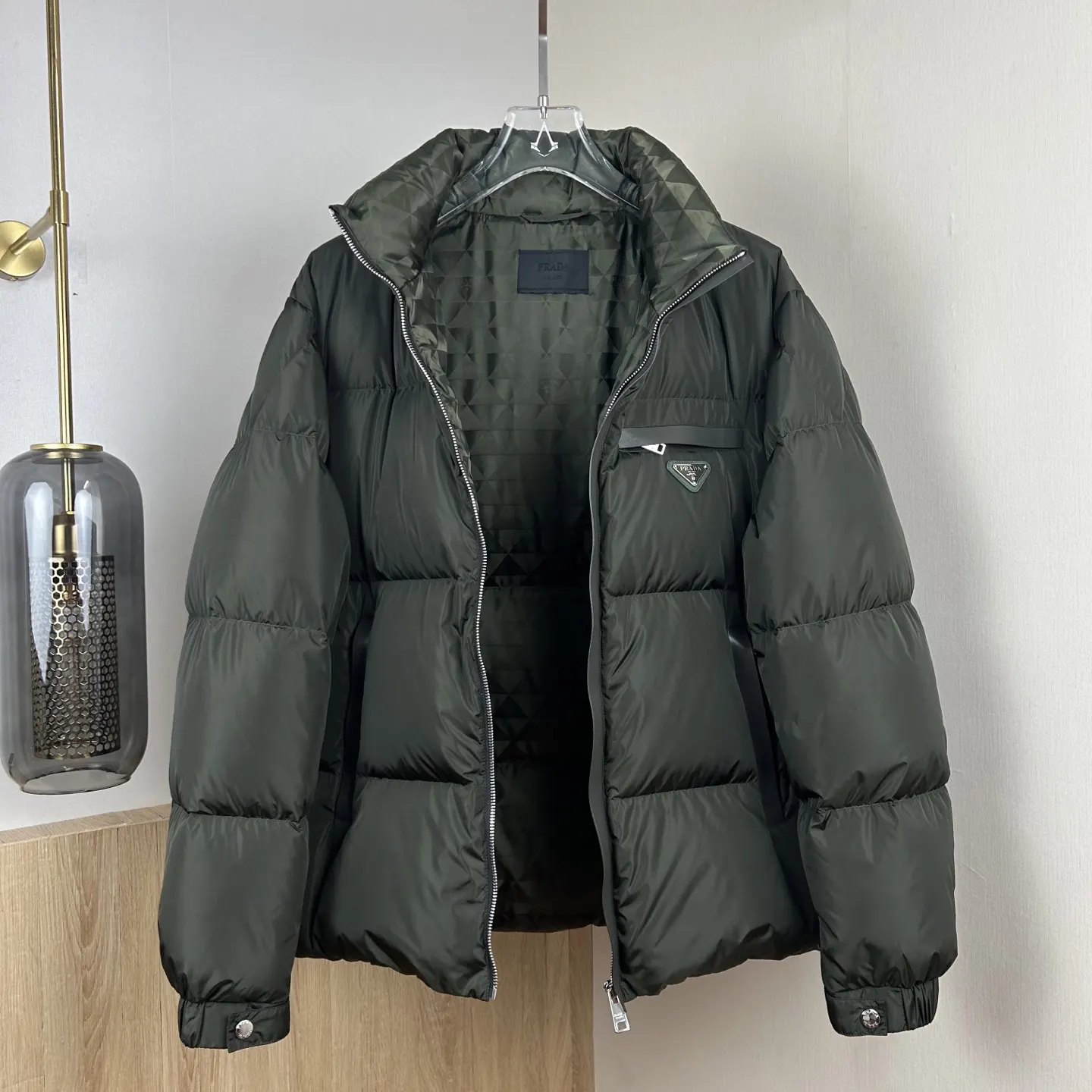 PRADA 羽绒服 通勤休闲款