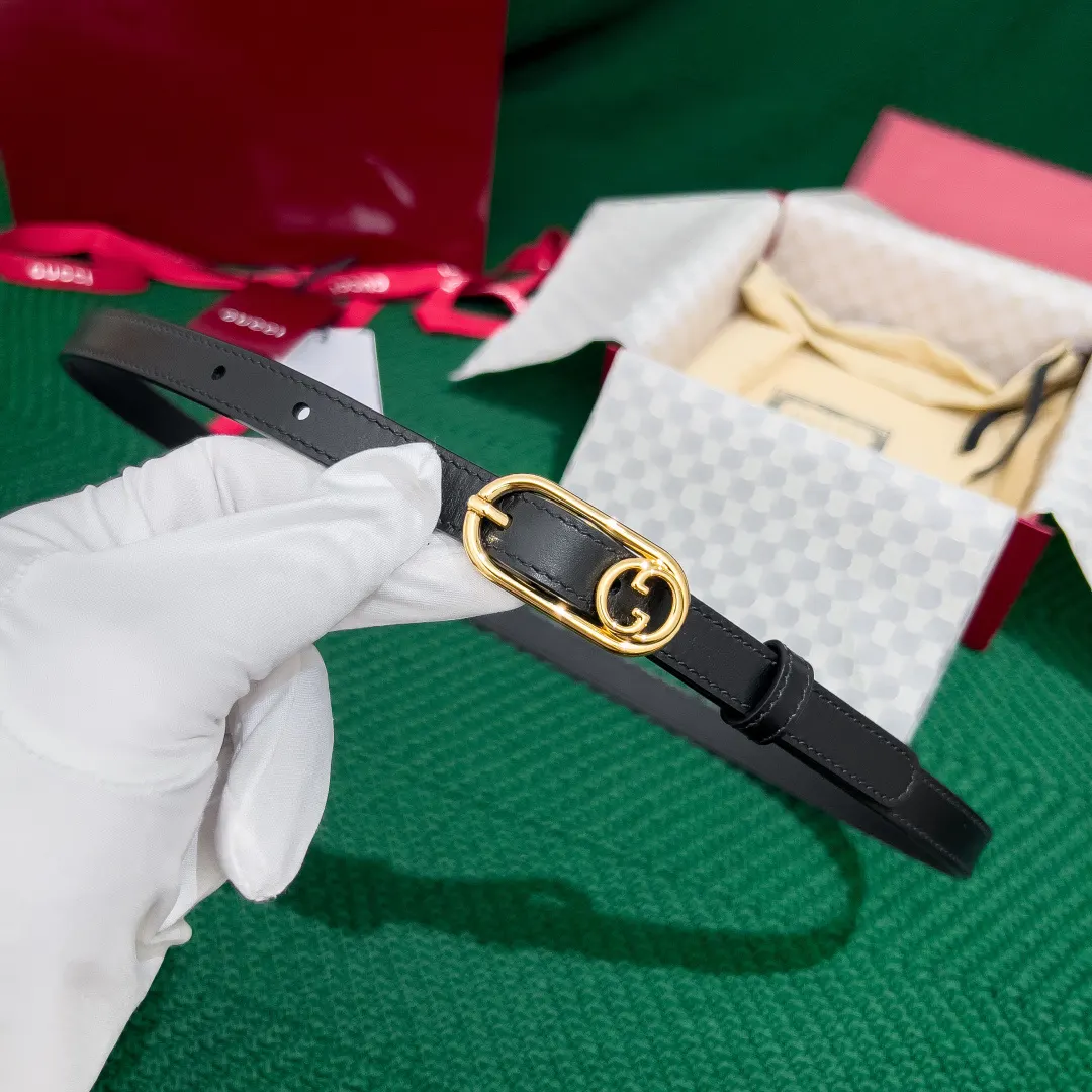 Gucci 双G扣牛皮腰带