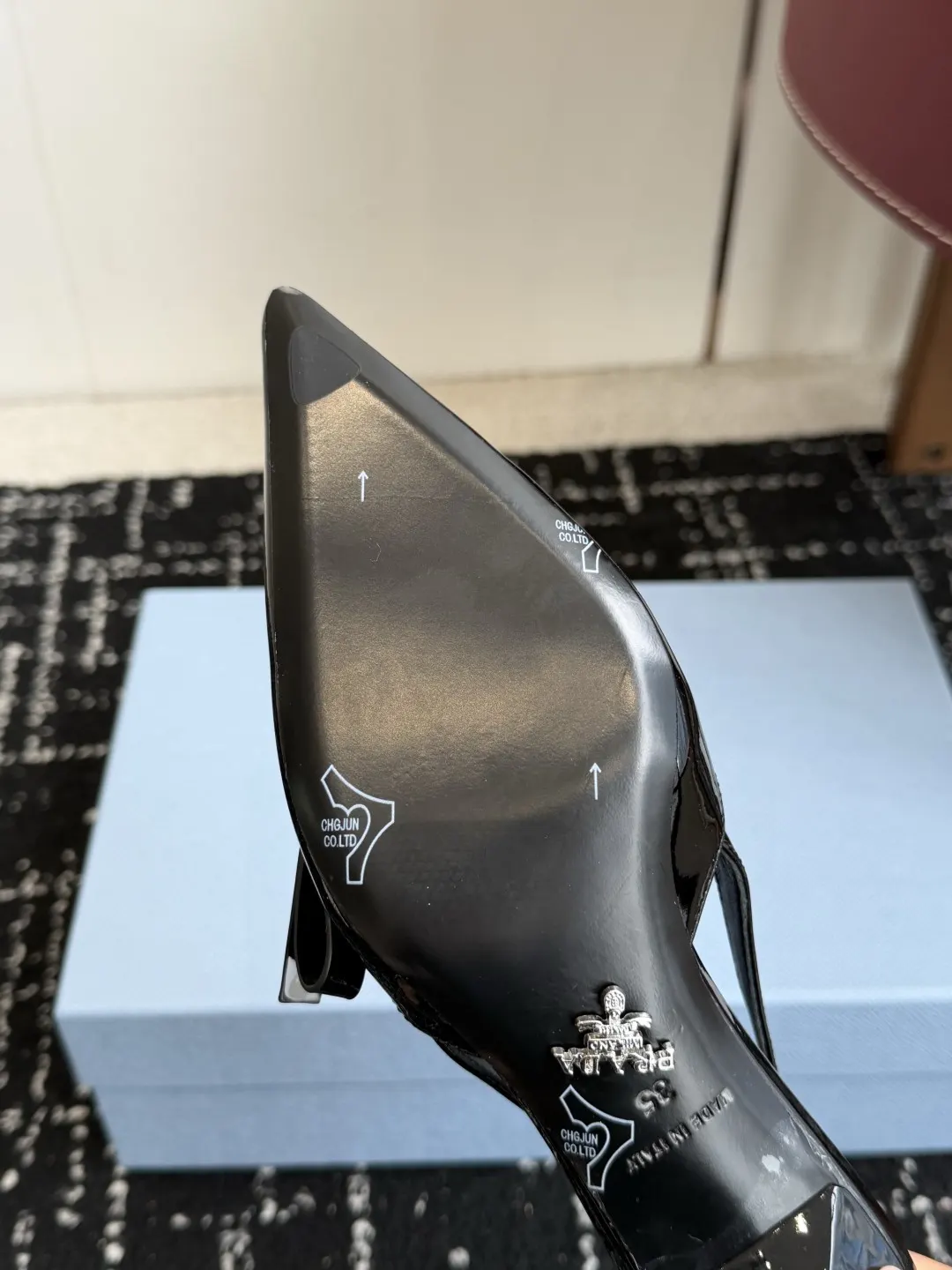 Prada 黑色 高跟鞋