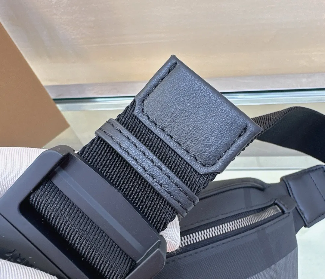 皮革 可用背带斜挎或系于腰部 腰包 休闲腰包款