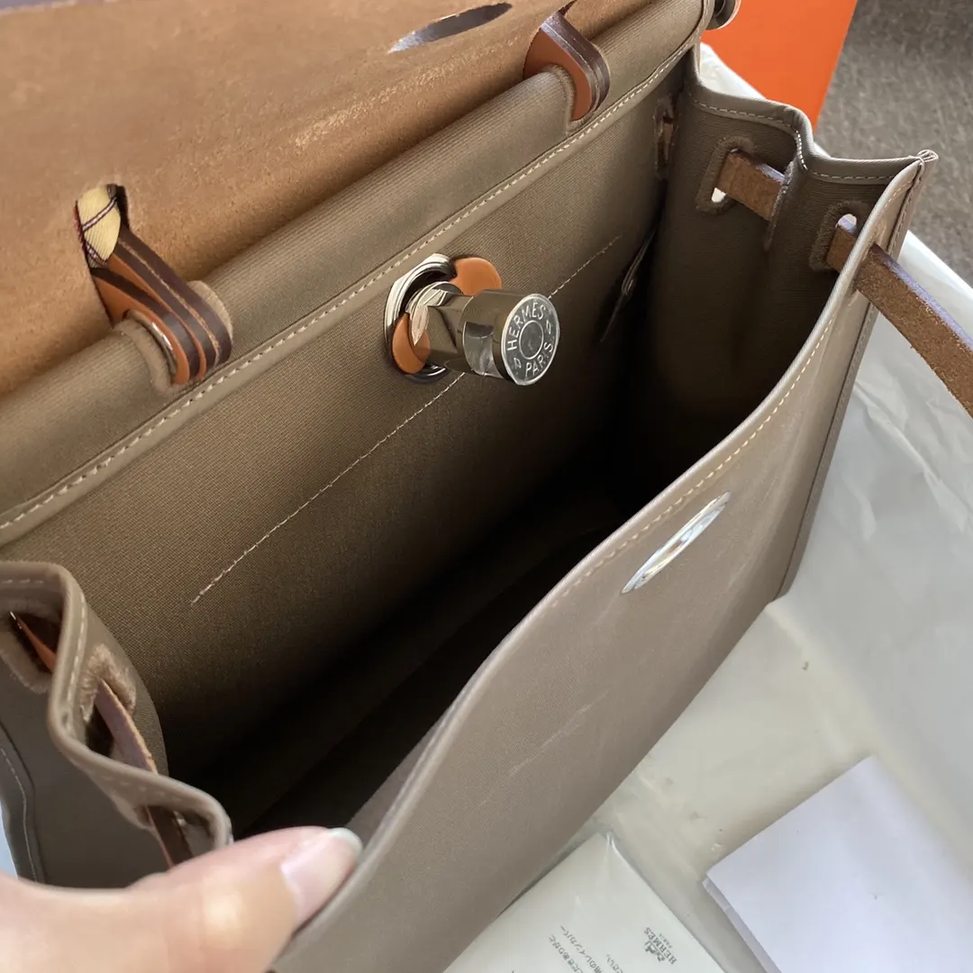 Herbag 31 大象灰 银扣 外缝 细节 实拍 ; 包袋 精选款