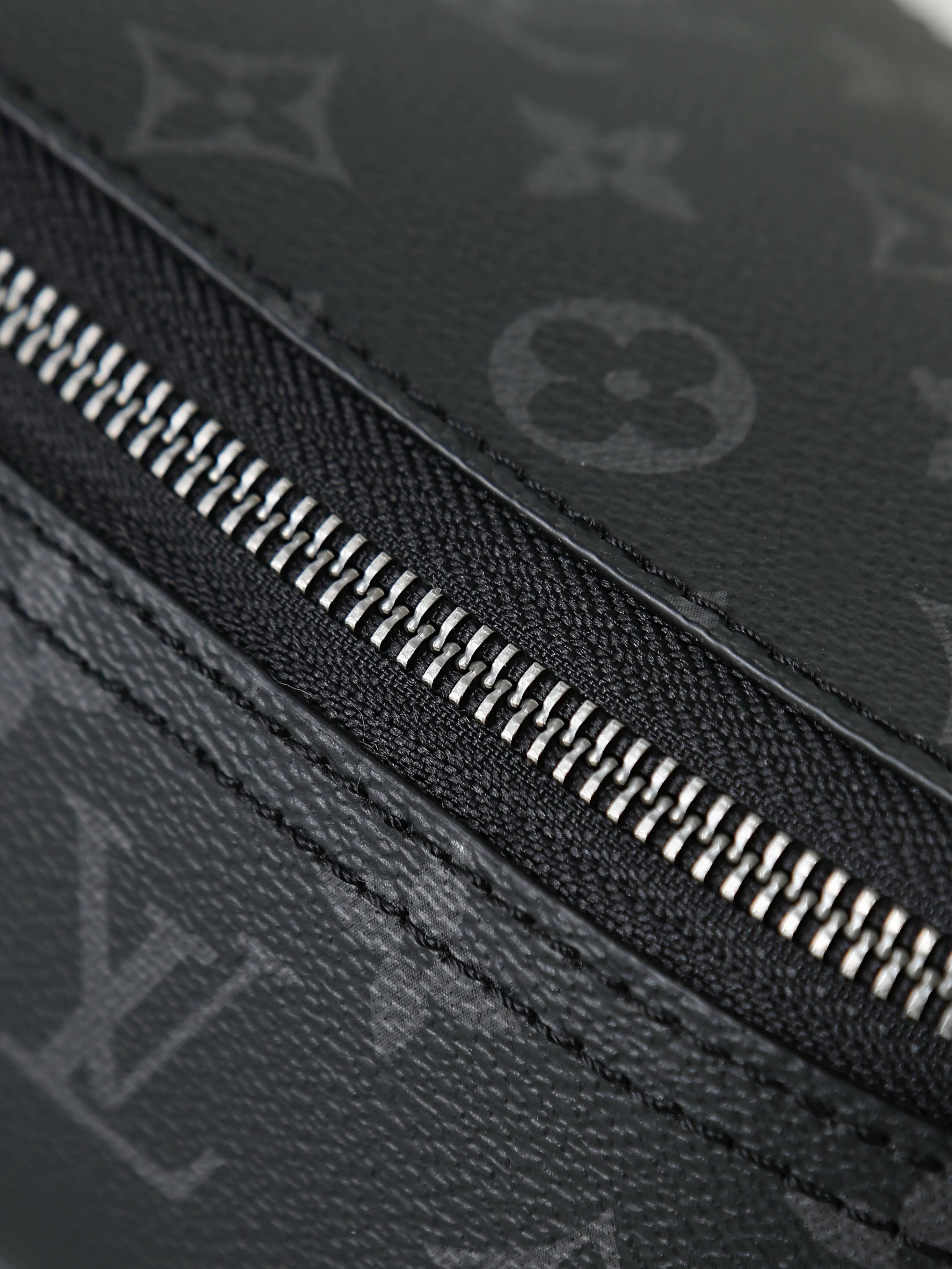 Louis Vuitton Suitcase Travel Lightweight Leather
