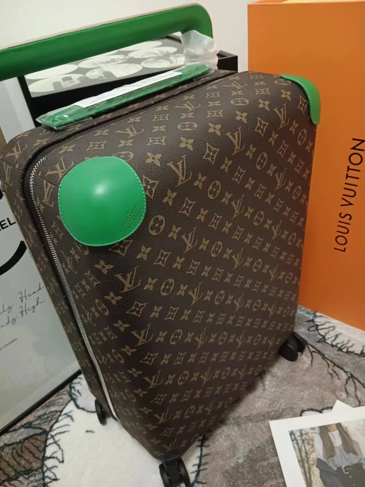 老花 綠色 新顏色 老花 綠色包脚 新顏色 老花 綠色包脚 行李箱 旅行拉杆款 輕便出行款