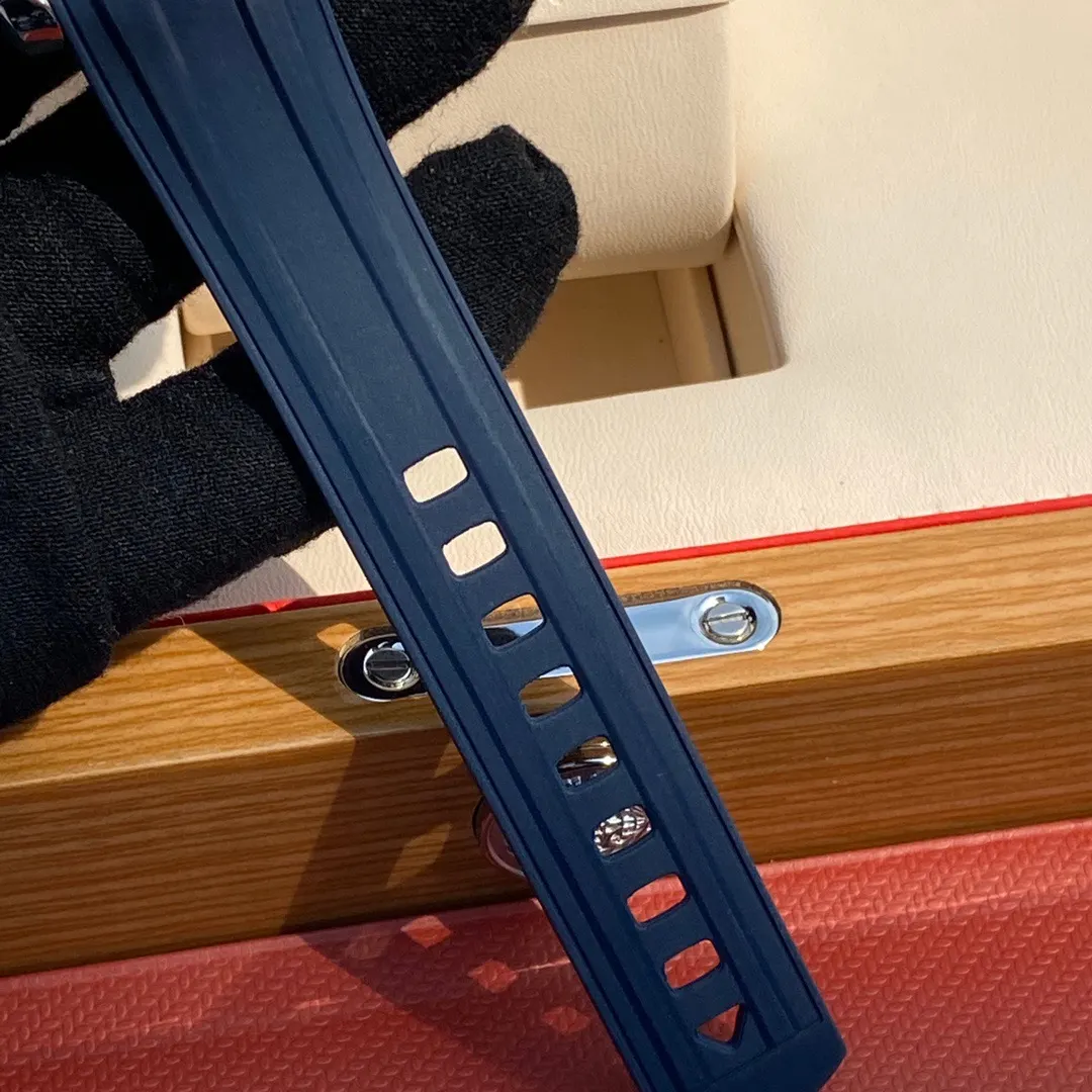 Omega 黑色 藍色 手錶 經典腕表款(數字9) Omega 黑色 藍色 手錶 經典腕表款(數字9)