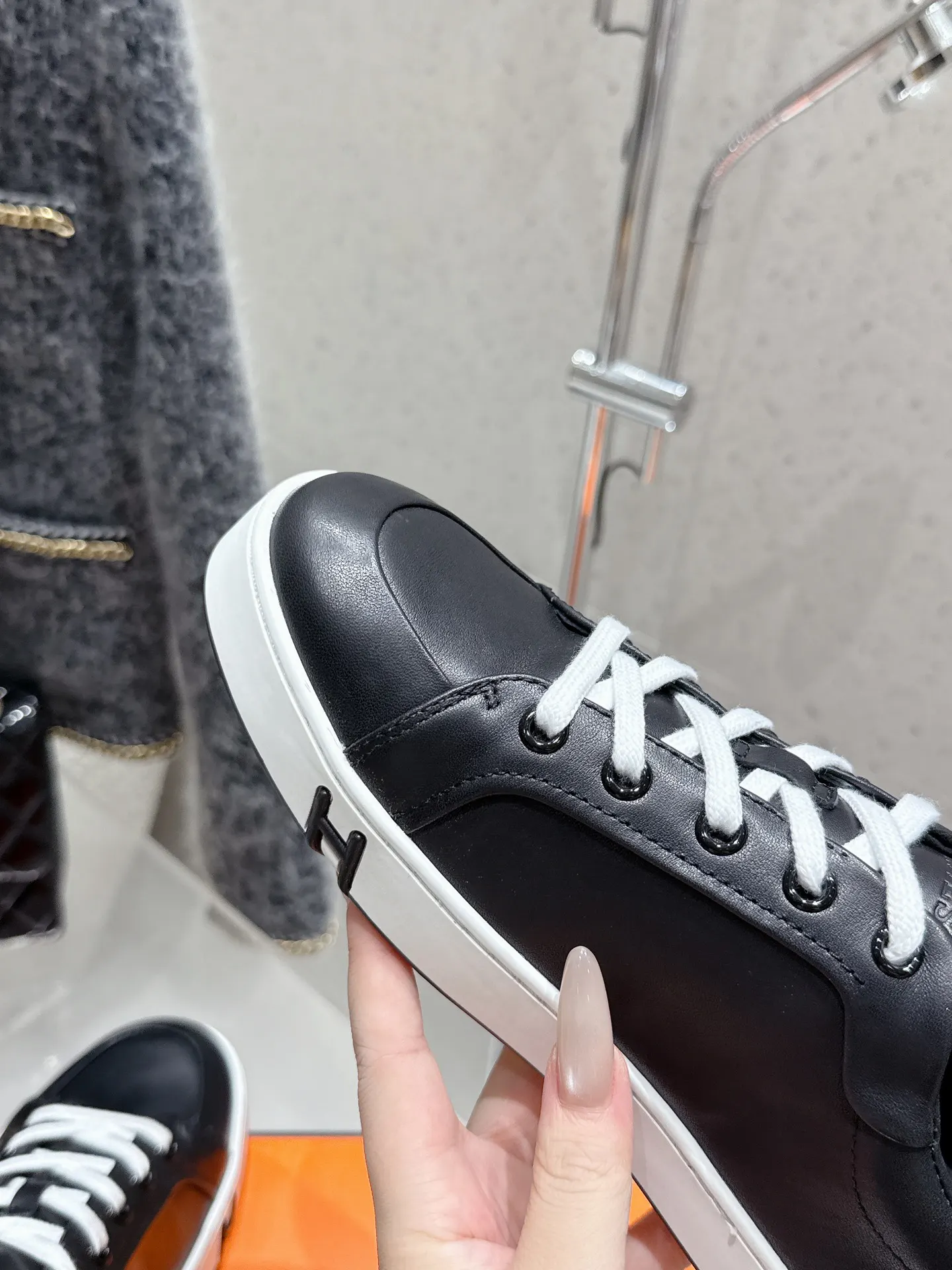 Hermès 绝对是最值得买的 羊皮 鞋履 舒适 运动鞋