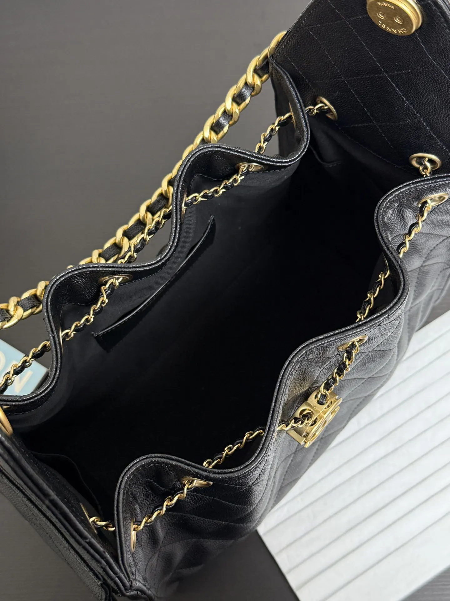 Chain Bag Image 9 Chain Bag Image 9