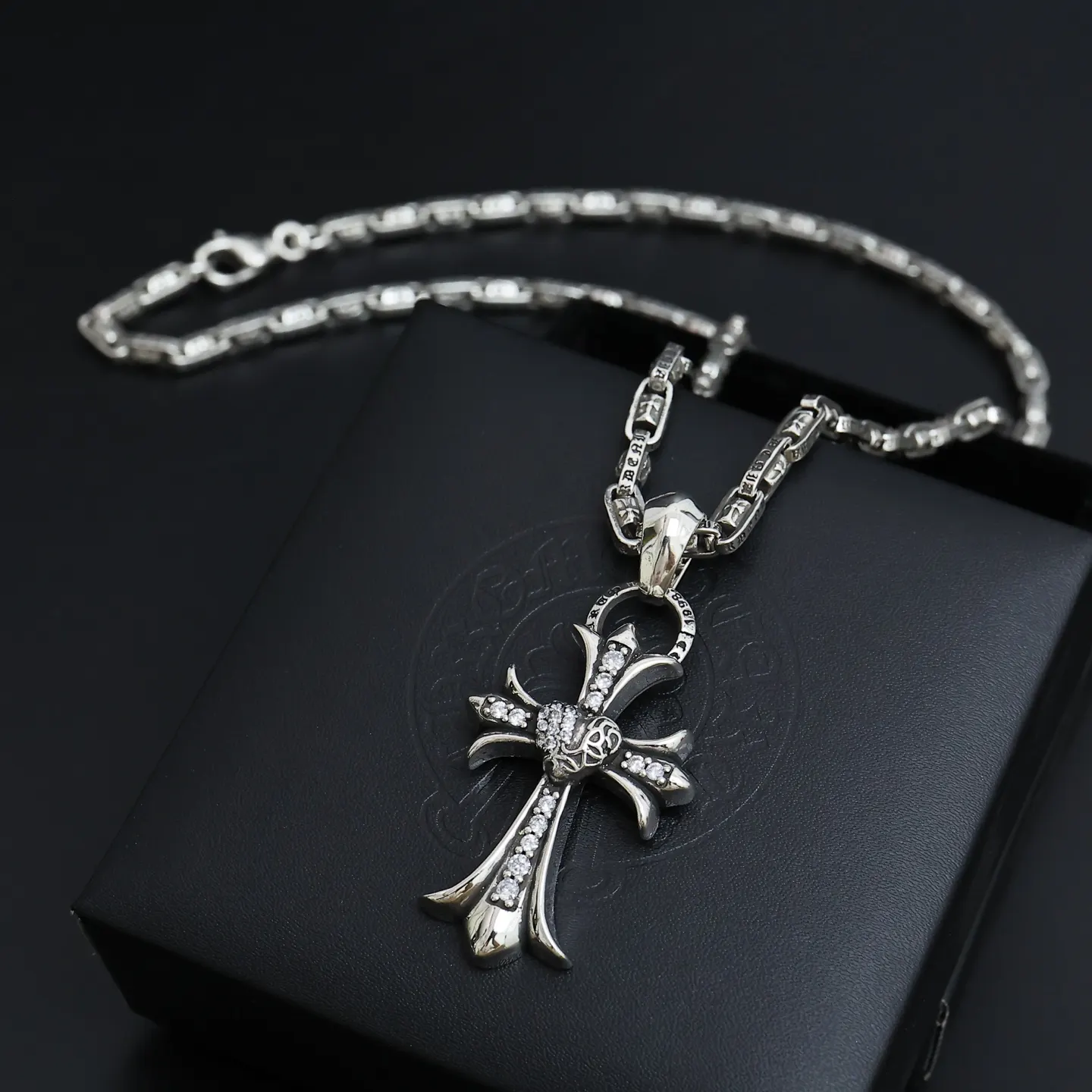 Chrome Hearts 項鍊 精致锁骨链款