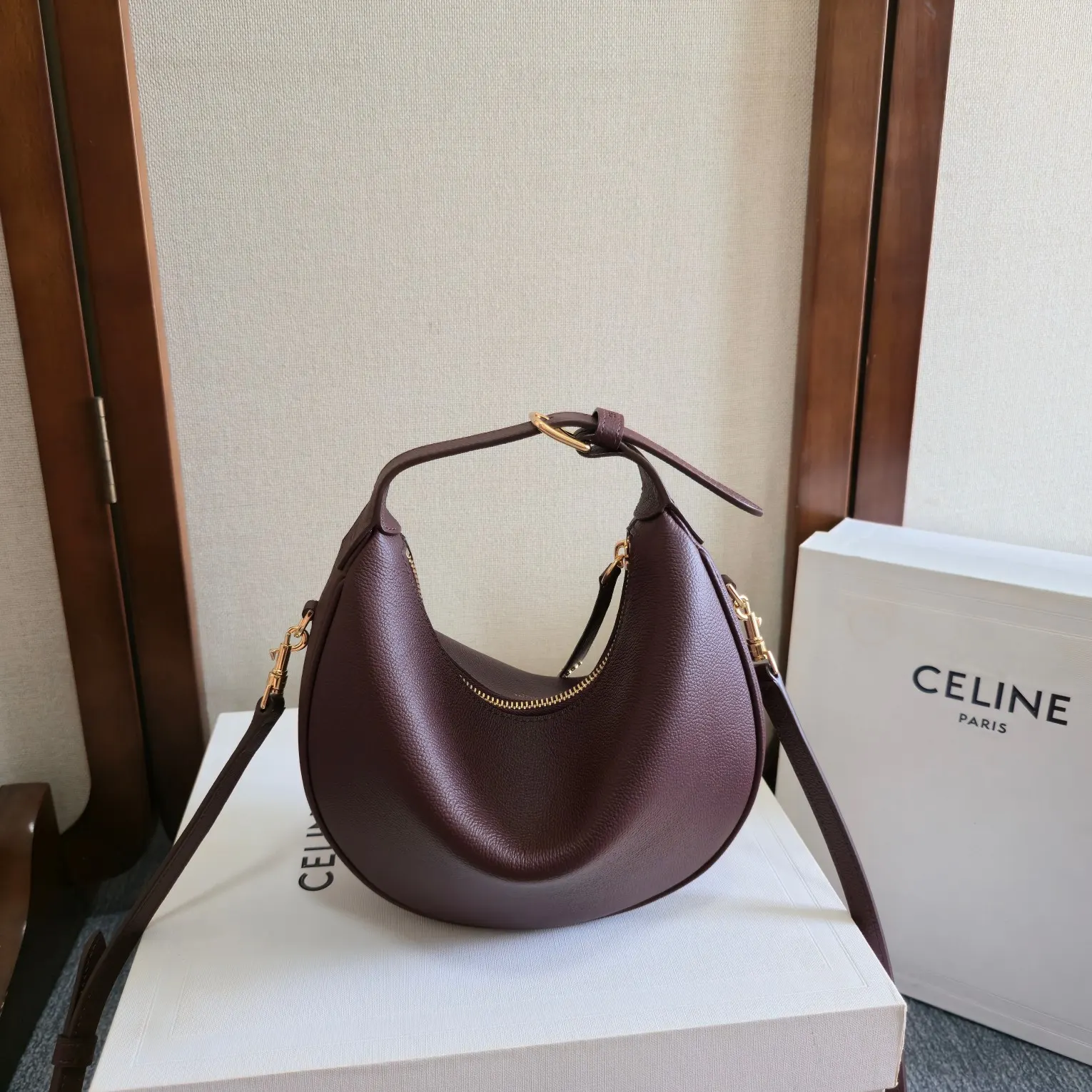Crossbody Bag Commuter Lightweight Leather
