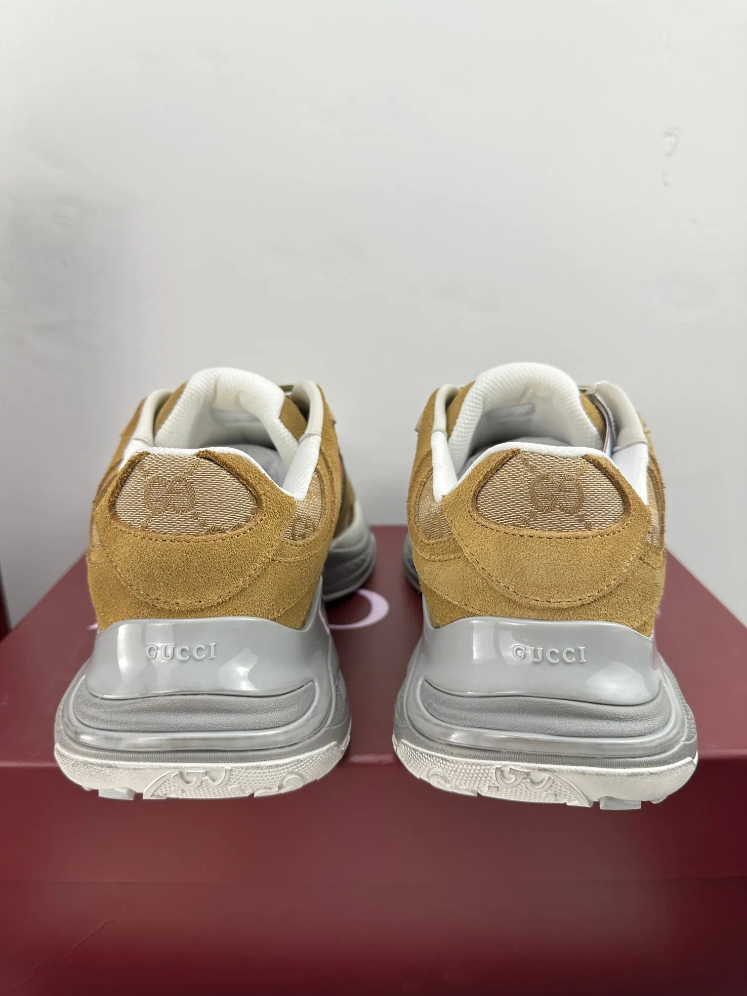 Gucci Logo休闲运动鞋