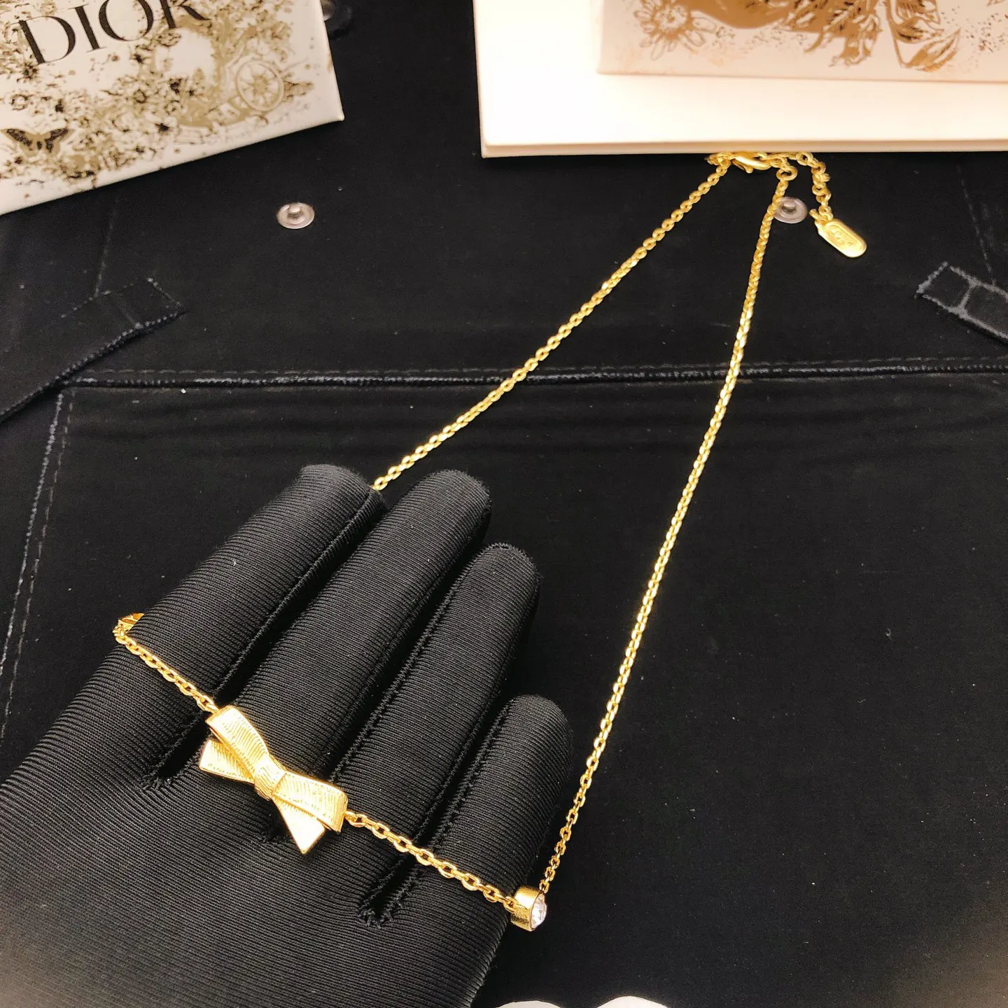 Dior 金色CD吊坠项链 精致