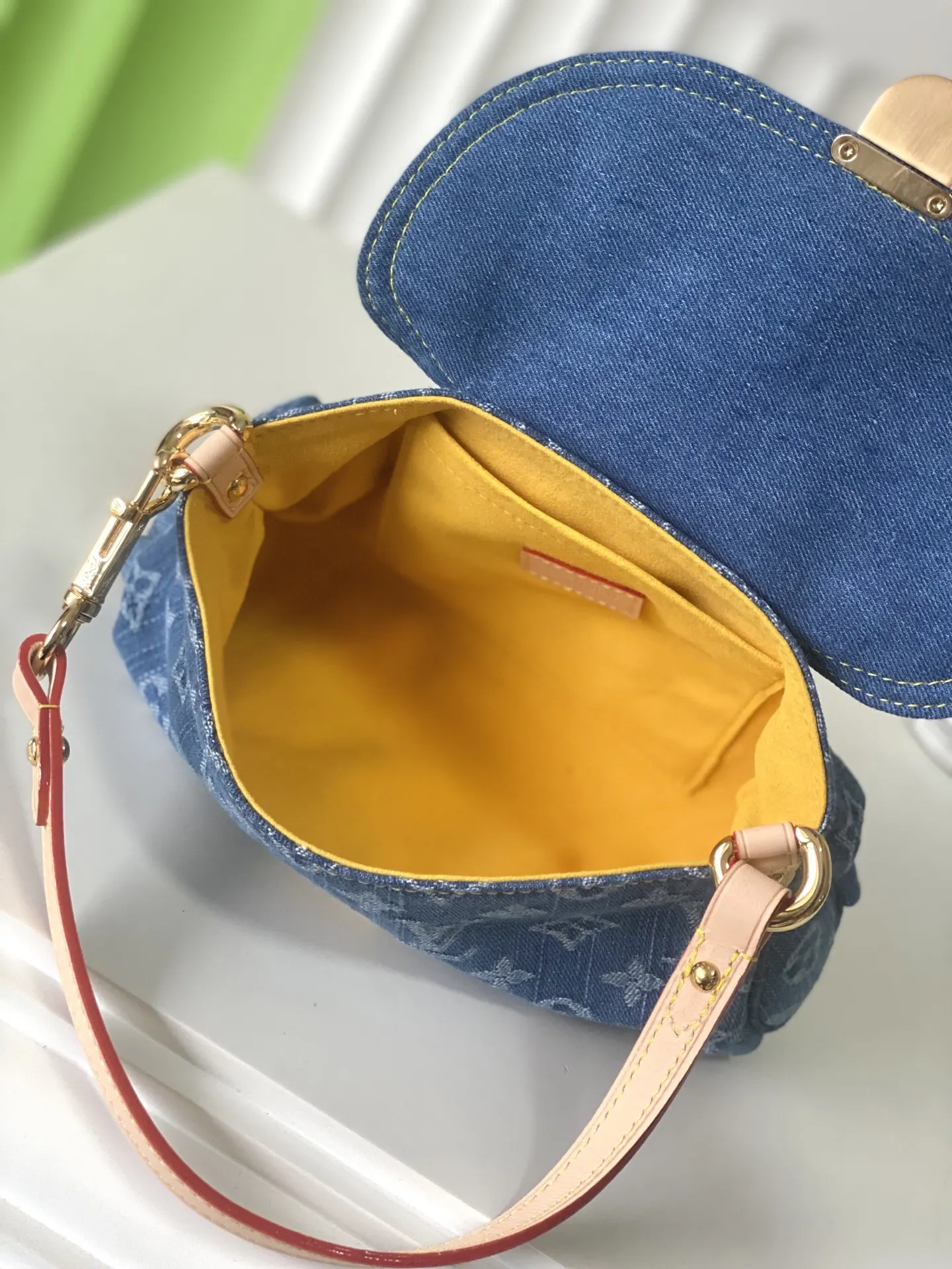 Blue Top Handle Bag Lightweight Image 9 Blue Top Handle Bag Lightweight Image 9