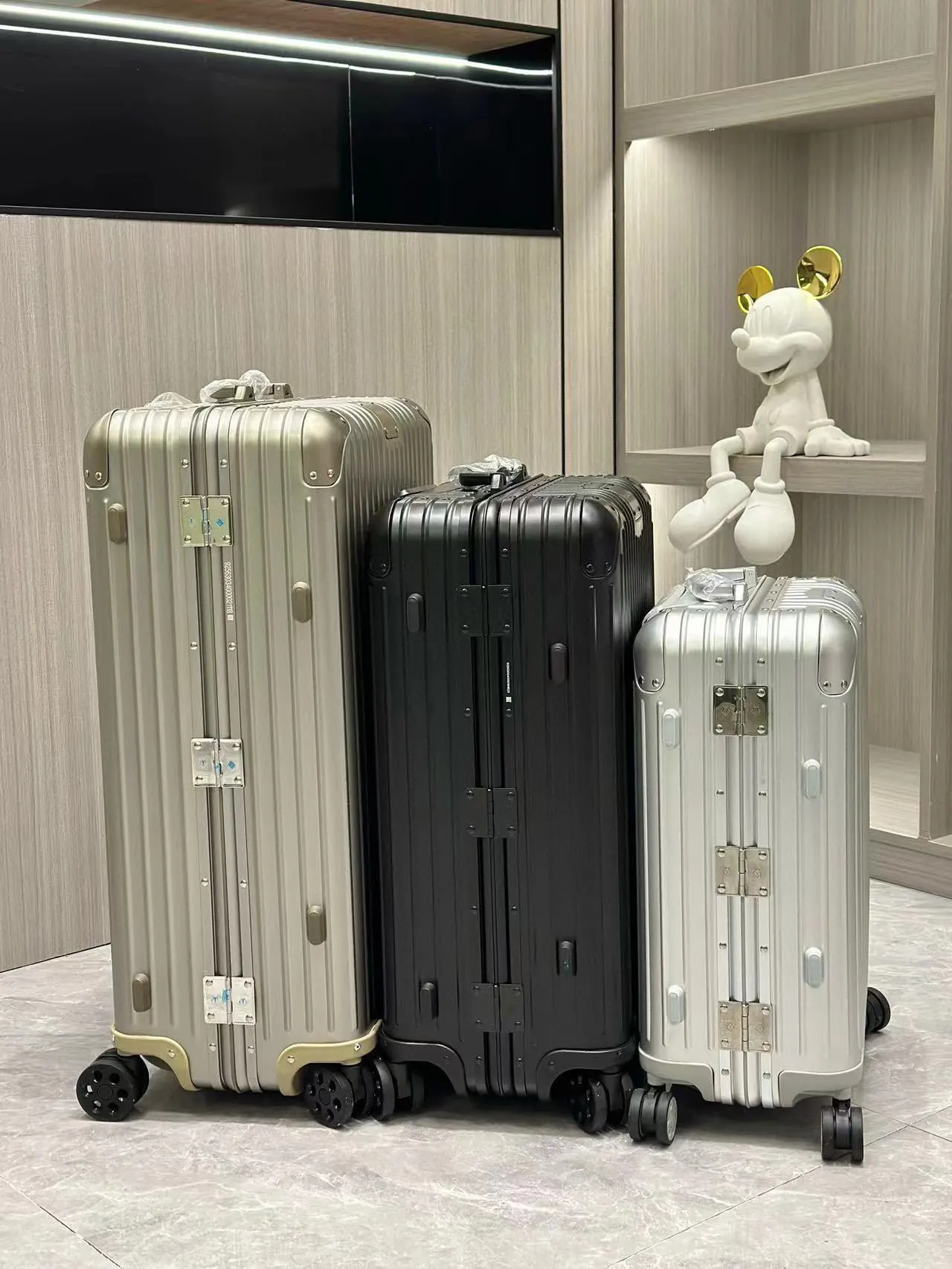 Black Silver Suitcase Travel Lightweight