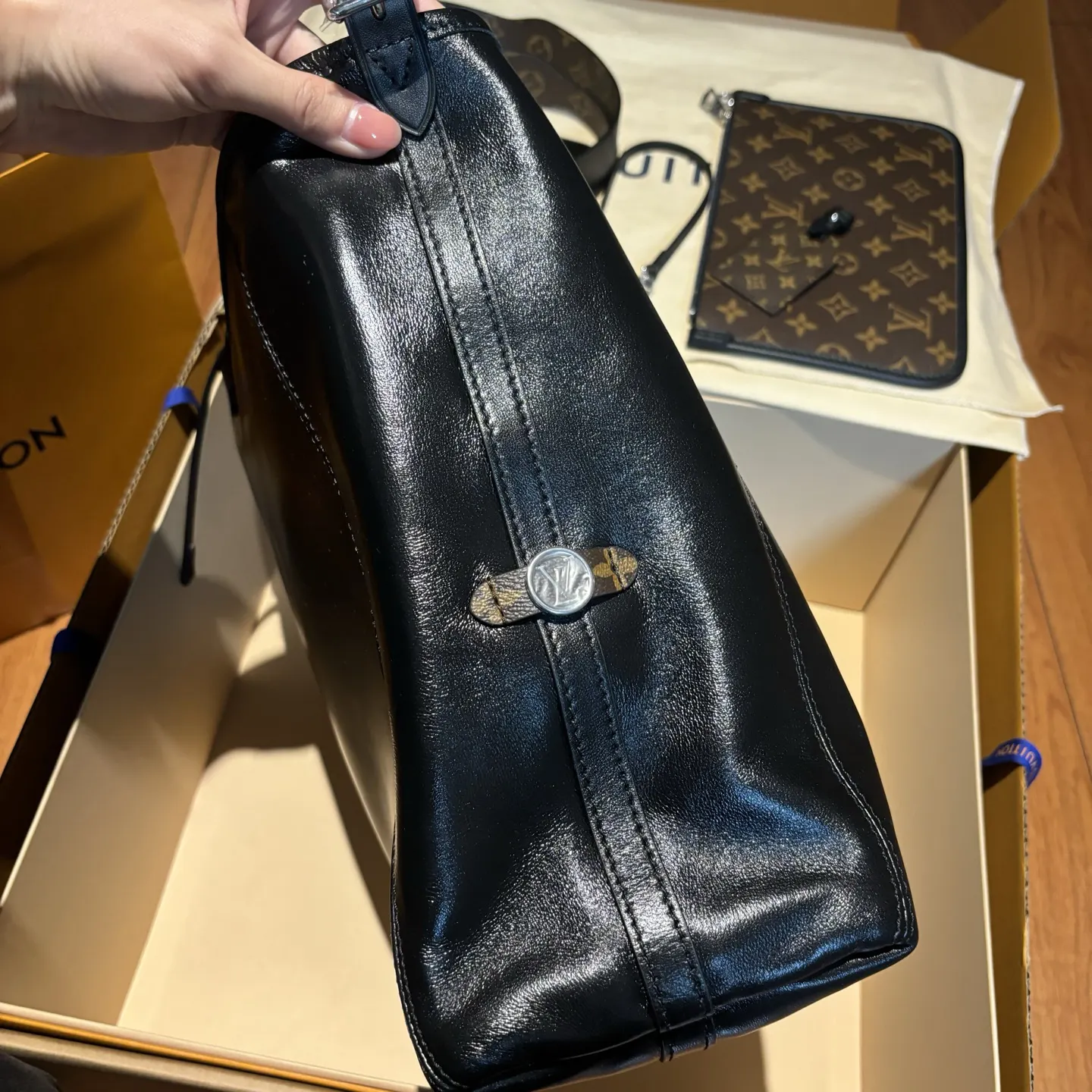 CarryAll 老花 羊皮 水桶包 休闲水桶款