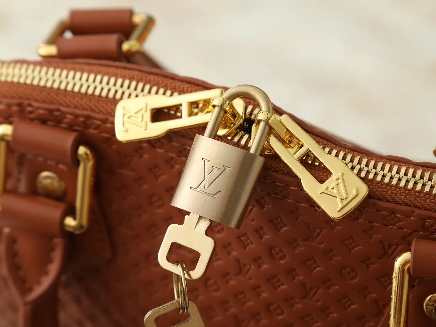 LV Alma 帆布 收纳包 旅行收纳款