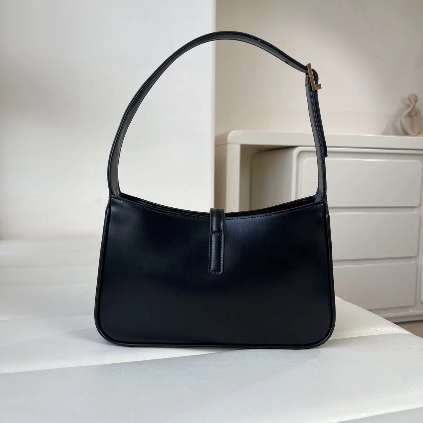 Hobo Shoulder Bag Vintage