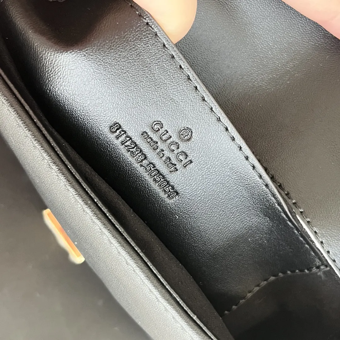 Gucci Marmont 絎縫皮革鏈條包 單肩斜挎