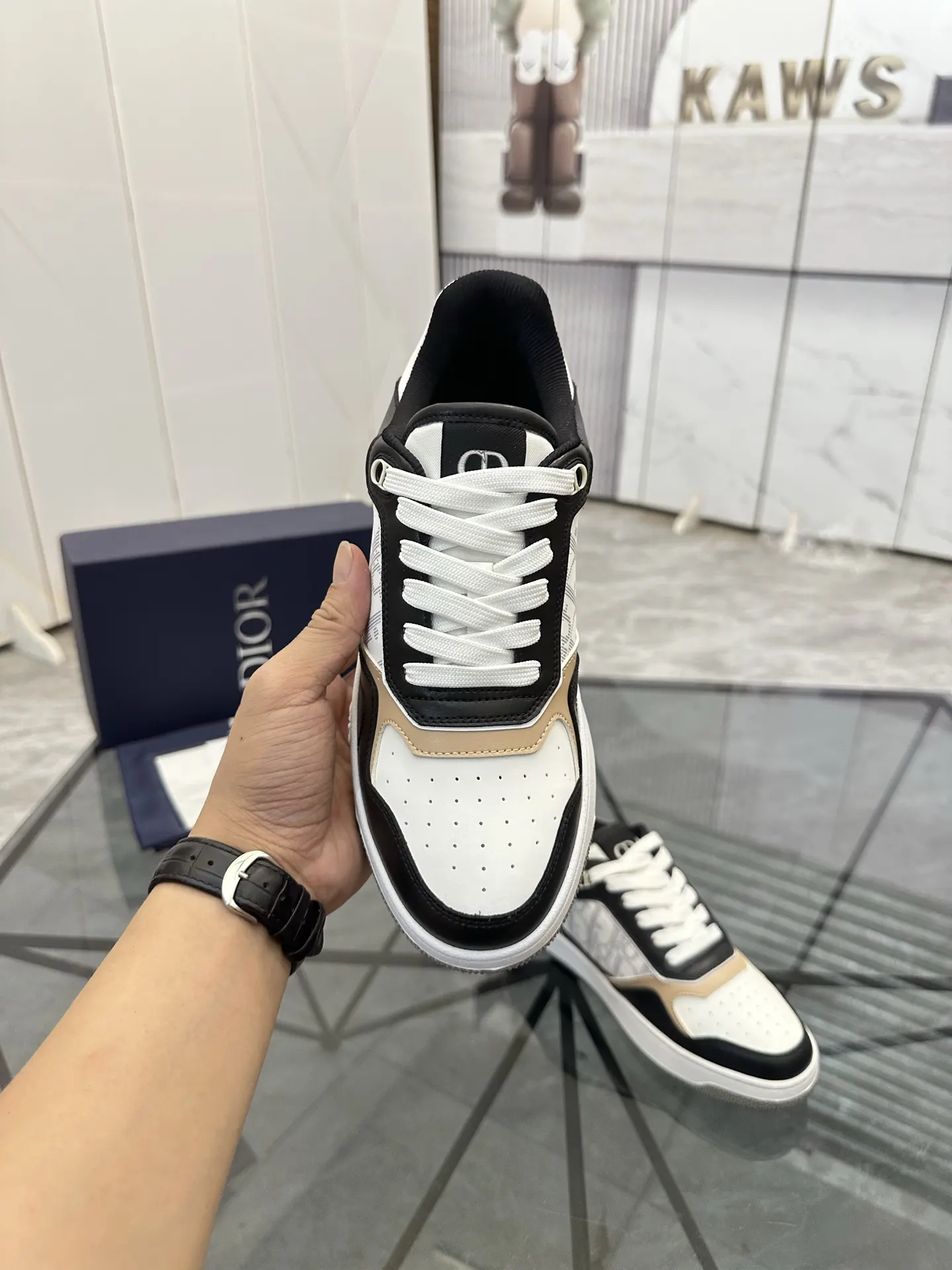 Dior 黑白拼色牛皮低帮运动鞋 橙色点缀款